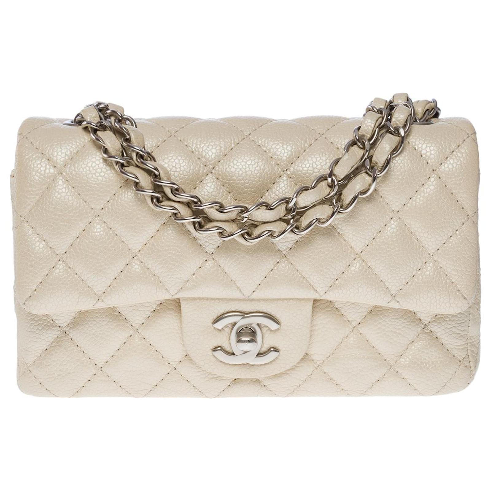 Chanel off-white quilted leather TIMELESS CLASSIC FLAP MEDIUM Shoulder Bag