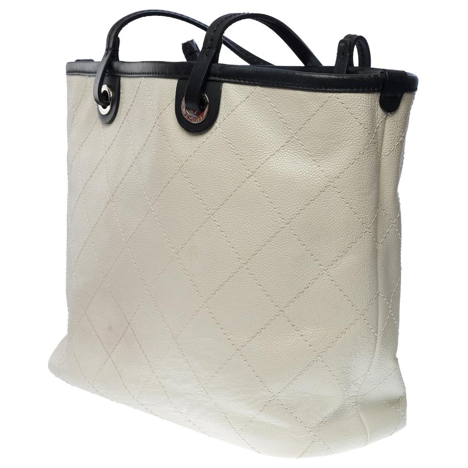 Chanel LARGE SHOPPING TOTE BAG IN WHITE LEATHER Black ref.855467 - Joli  Closet