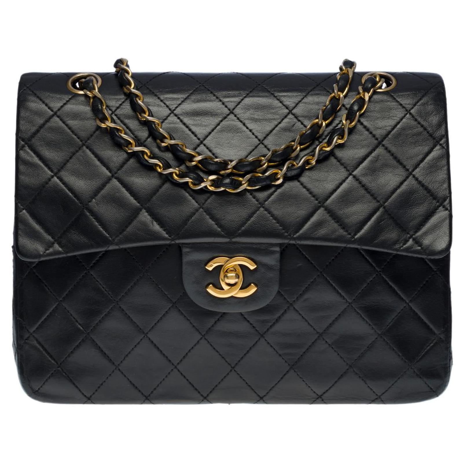 Handbags Chanel Chanel Timeless Shoulder bag/CLASSIQUE Medium Lined Flap in Black Quilted Lamb Leather- 100637