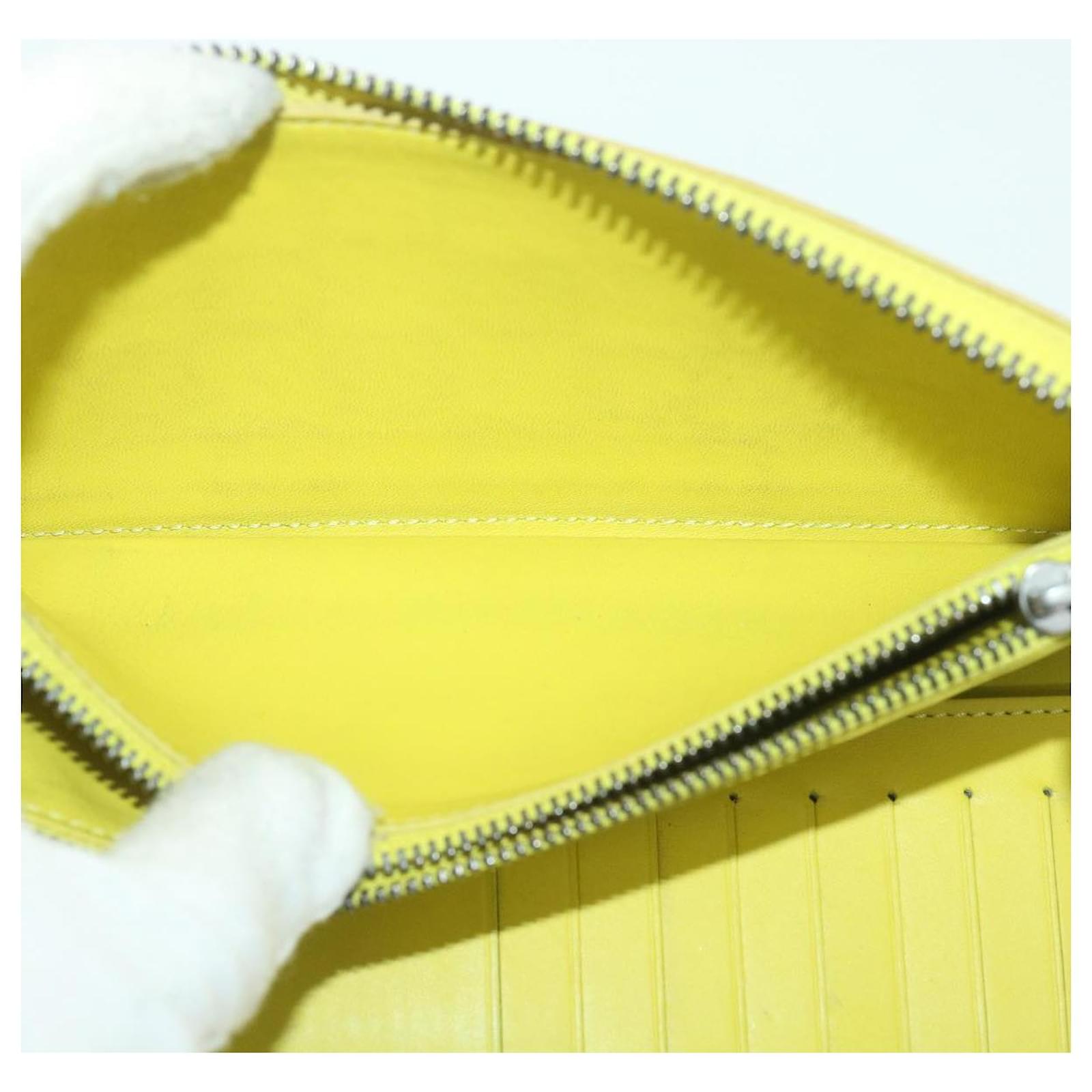 Louis Vuitton Zippy Wallet Vertical Yellow Leather ref.864048 - Joli Closet