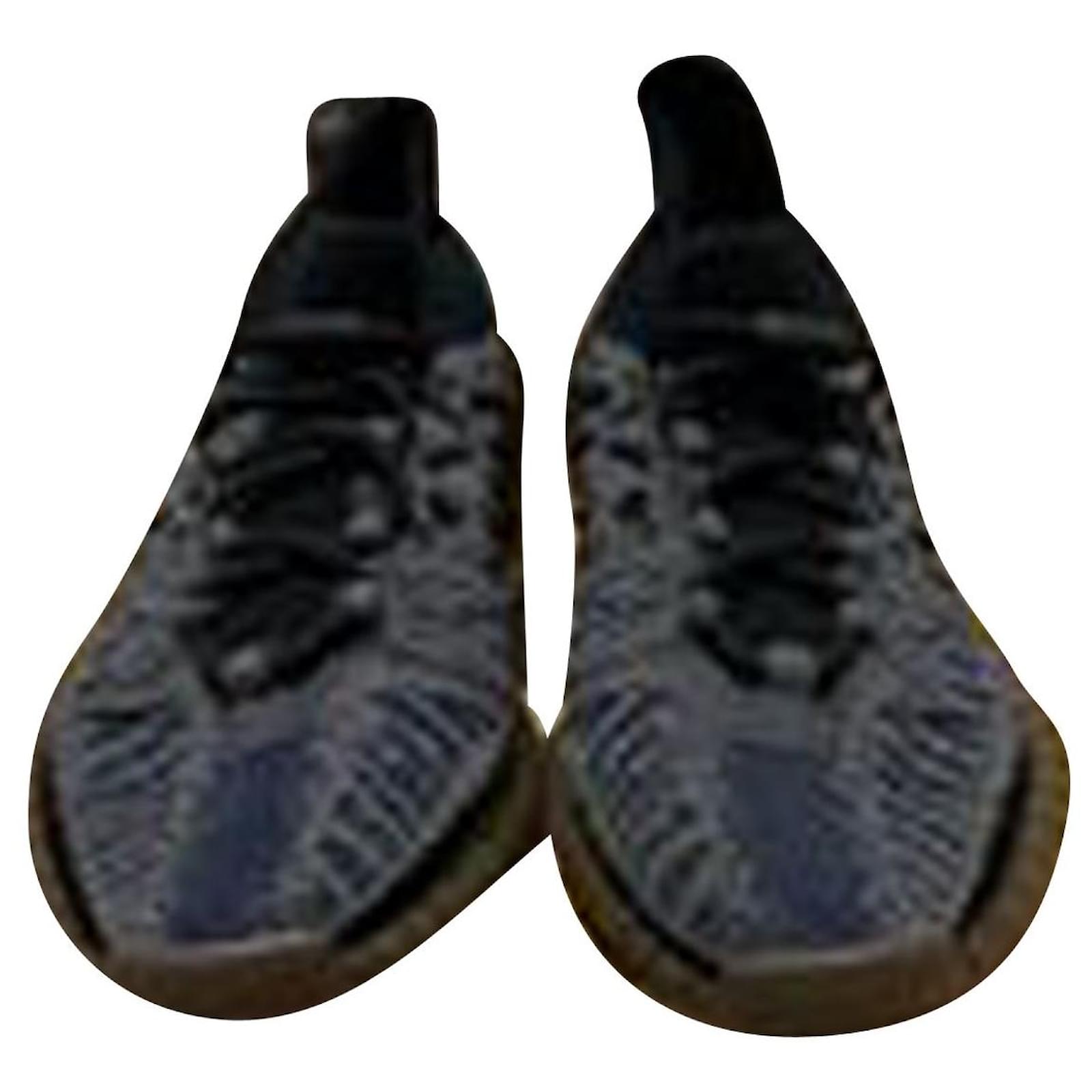 Autre Marque ADIDAS YEEZY BOOST 350 V2 en Azul Pizarra Primeknit