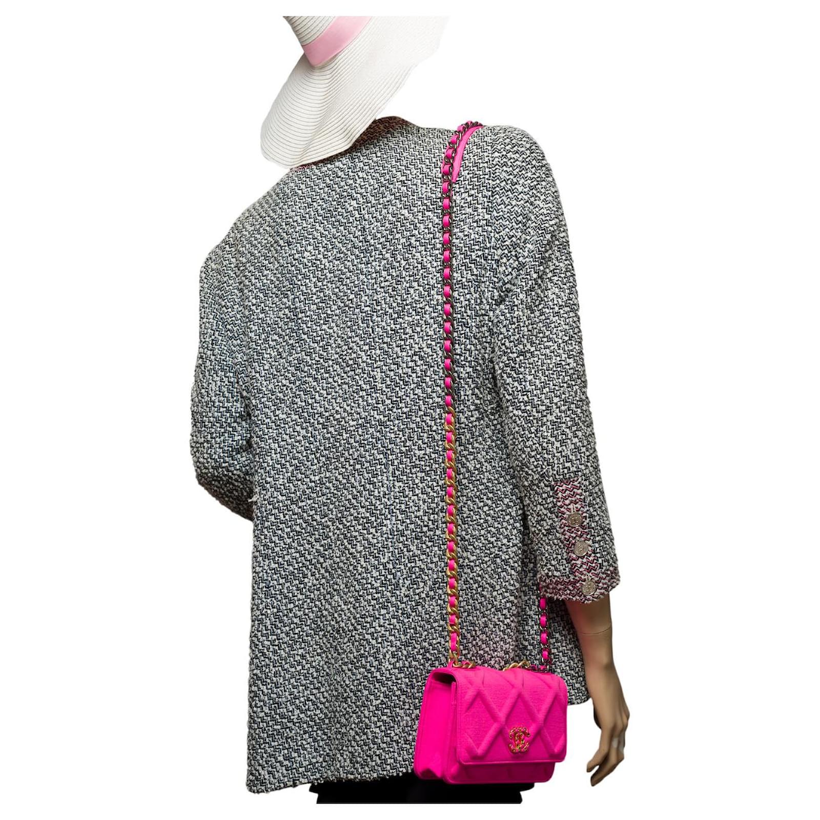 Chanel WALLET ON CHAIN CROSSBODY BAG (WOC) 19 pink cotton-101177 ref.872856  - Joli Closet