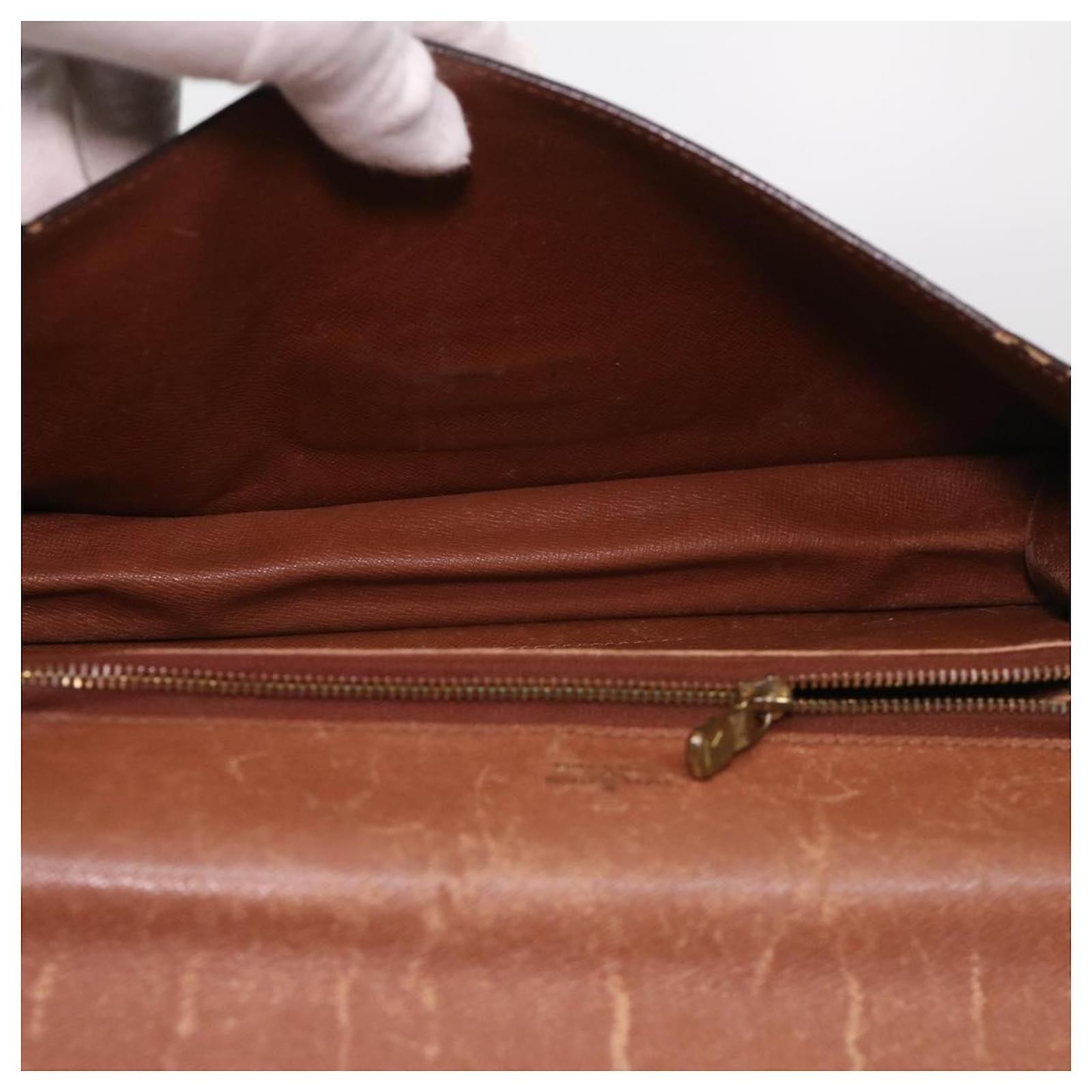 LOUIS VUITTON Monogram Ranelag Clutch Bag M51782 LV Auth rd4535 Cloth  ref.874047 - Joli Closet