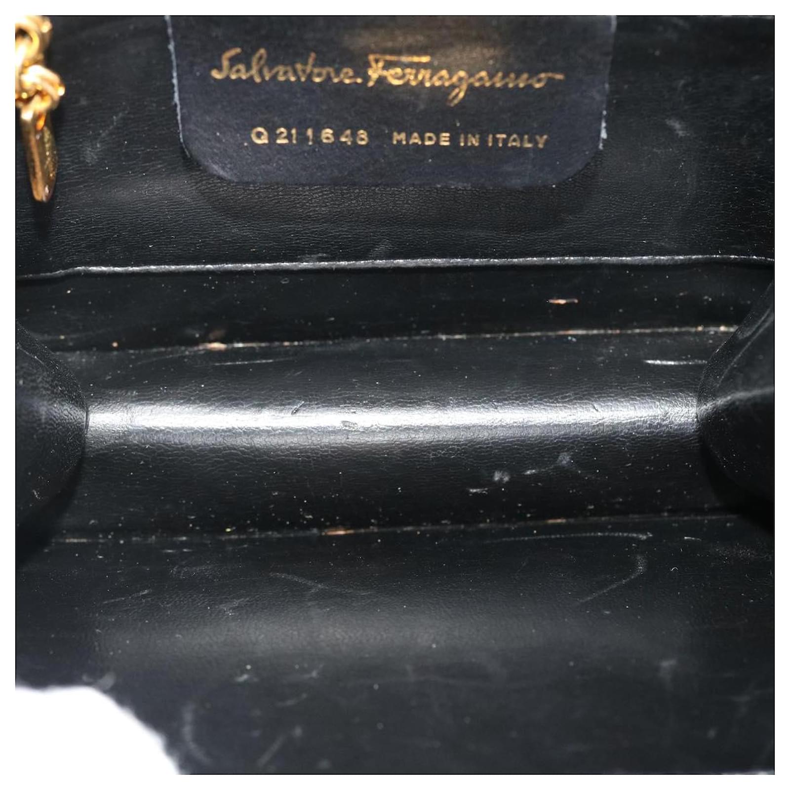 Salvatore Ferragamo Hand Bag Patent leather Black Auth bs8158 ref