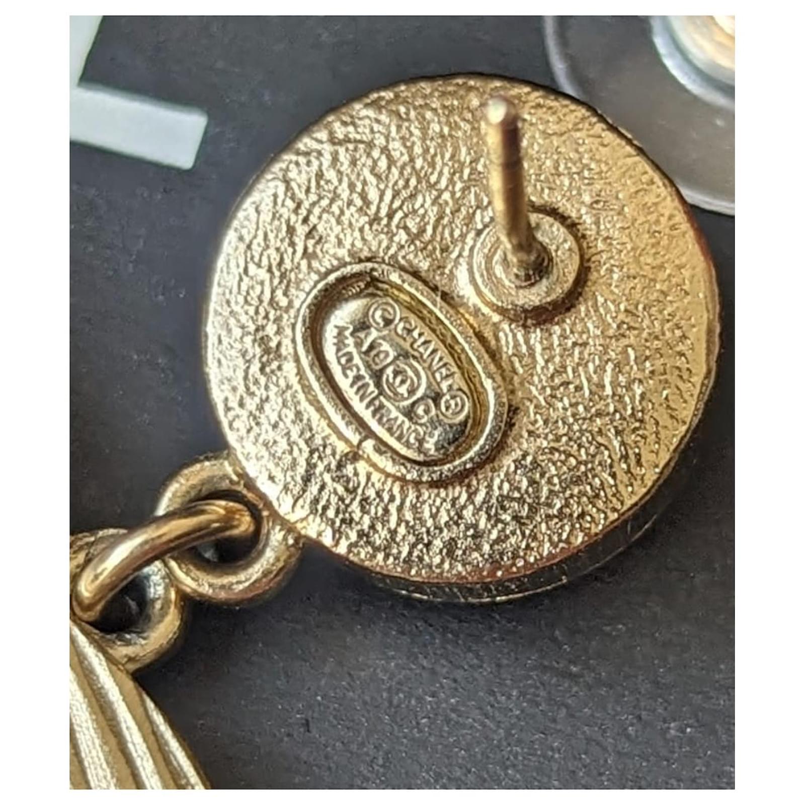 Chanel CC A19C logo blue pearl La Pausa Cruise earrings