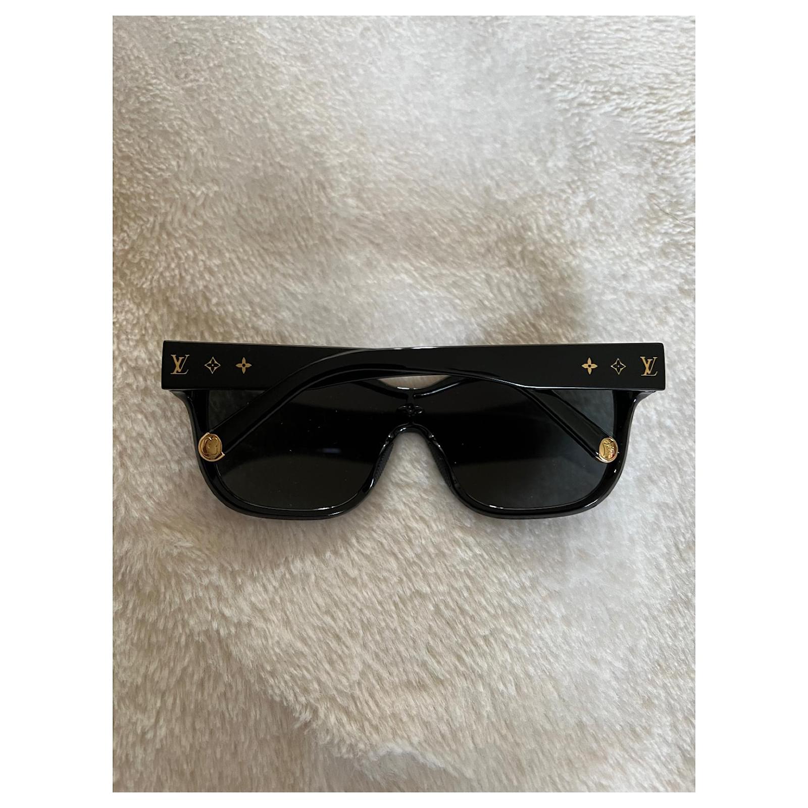 Louis Vuitton Black Monogram LV Waimea Shield Sunglasses Louis Vuitton |  The Luxury Closet