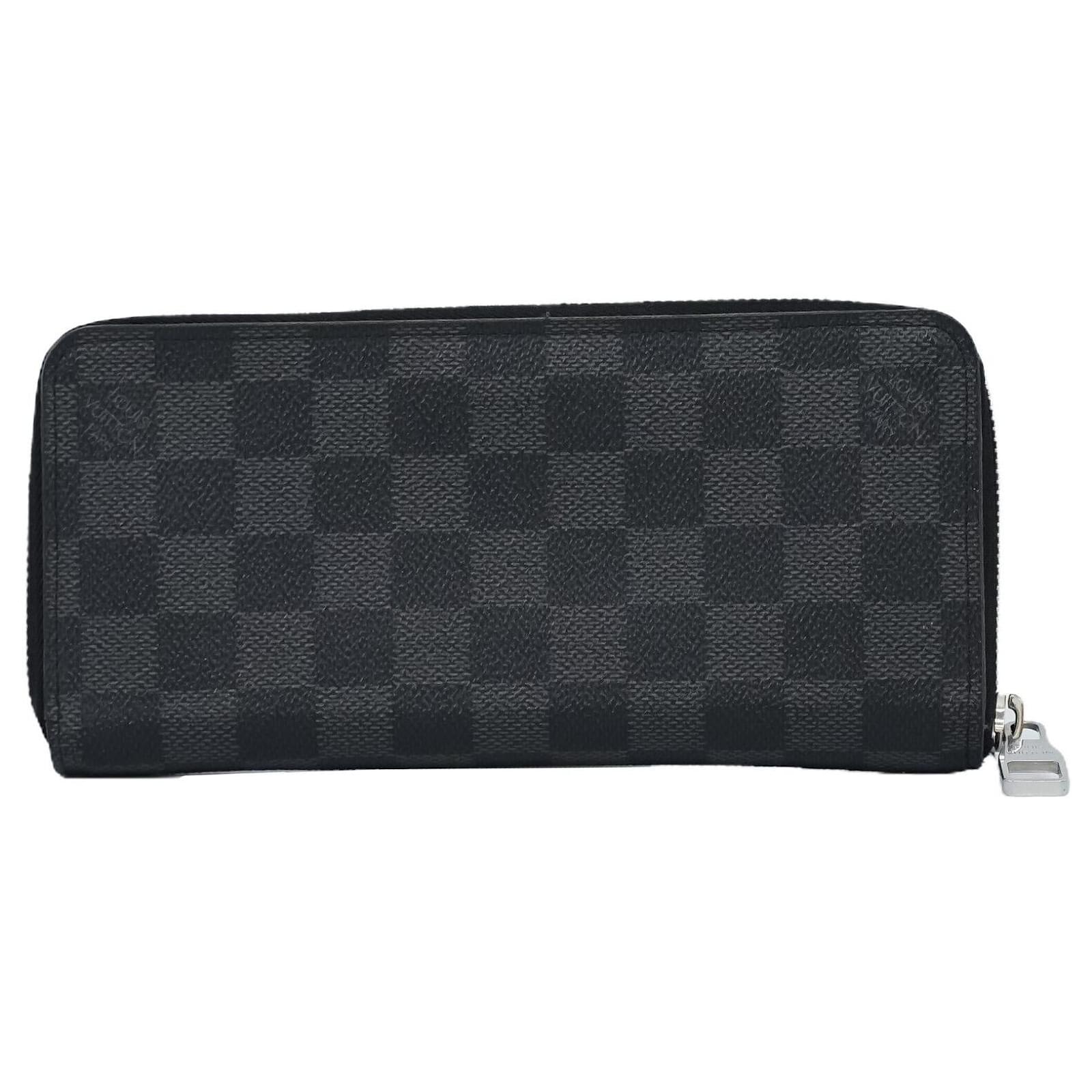 Louis Vuitton Zippy Wallet Vertical Black Cloth ref.573331 - Joli Closet