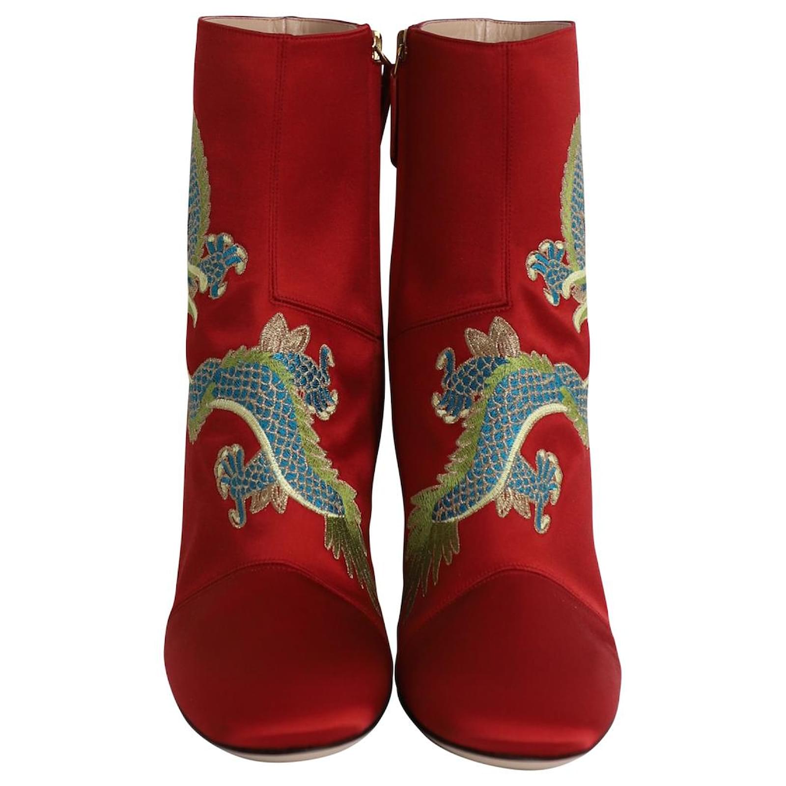 Gucci Candy Embroidered Dragon Ankle Boots in Red Satin ref.887537 Joli Closet