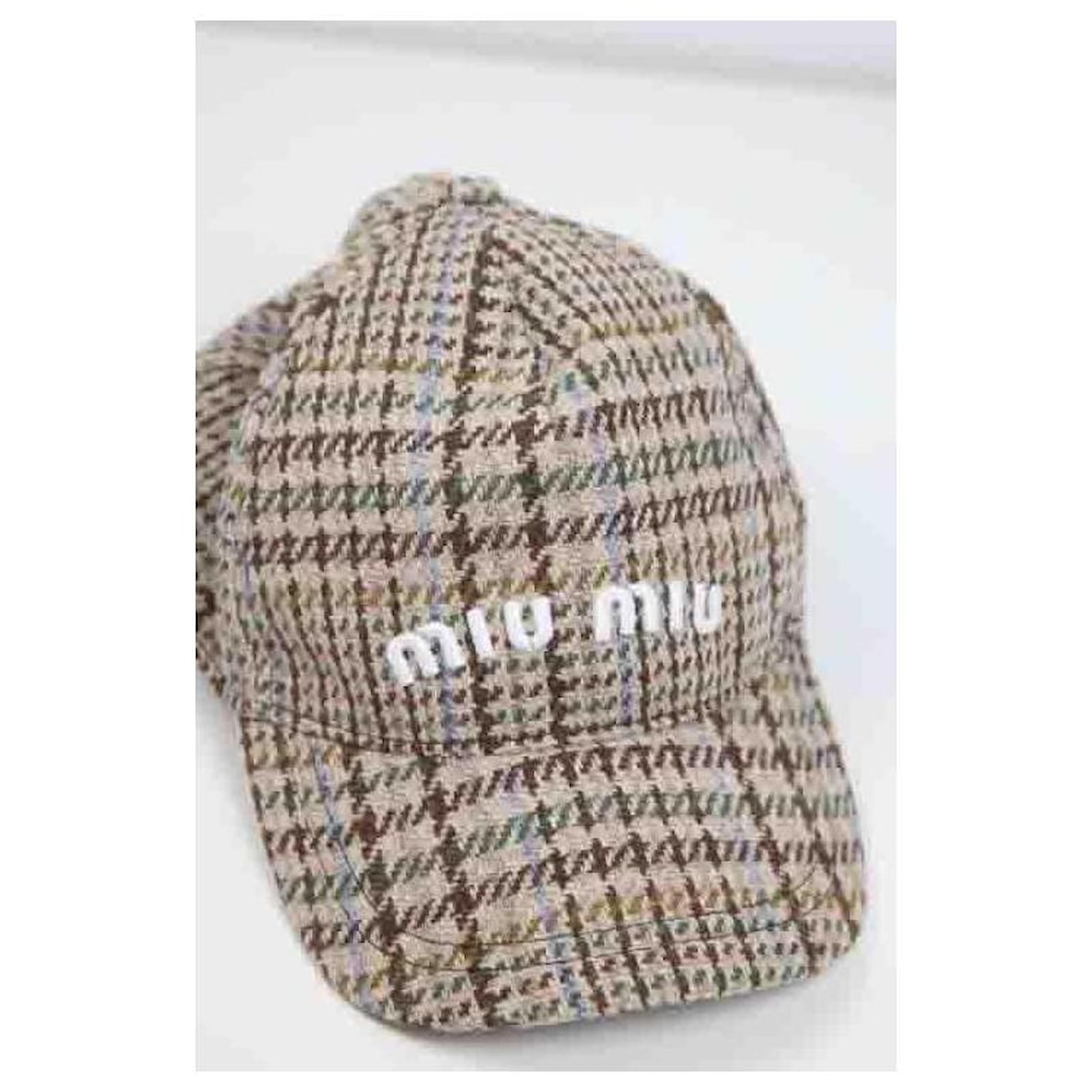 Cap Miu Miu M Beige Wool ref.888029 - Joli Closet