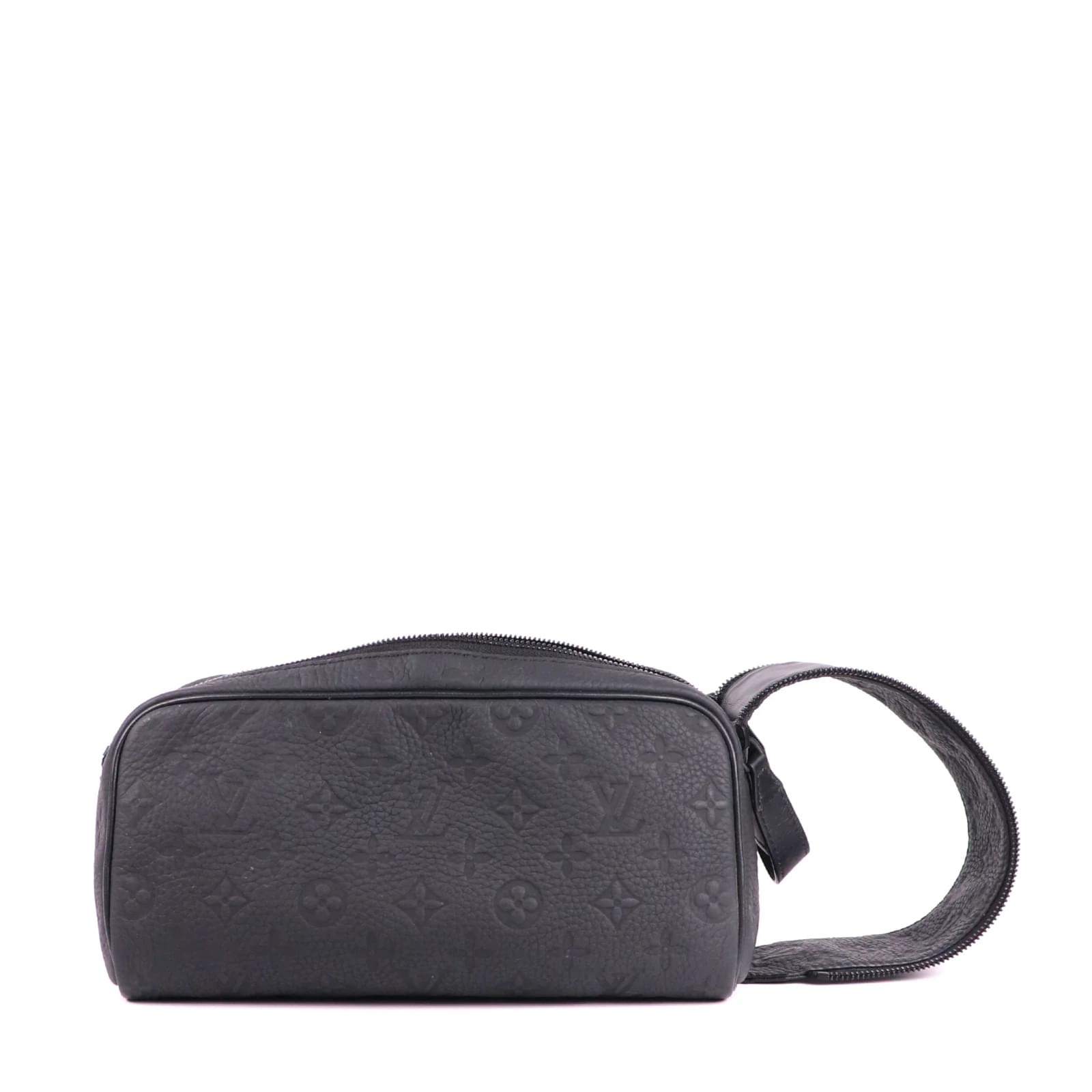 LOUIS VUITTON Small bags, wallets & cases T. Leather Black ref.888152 -  Joli Closet