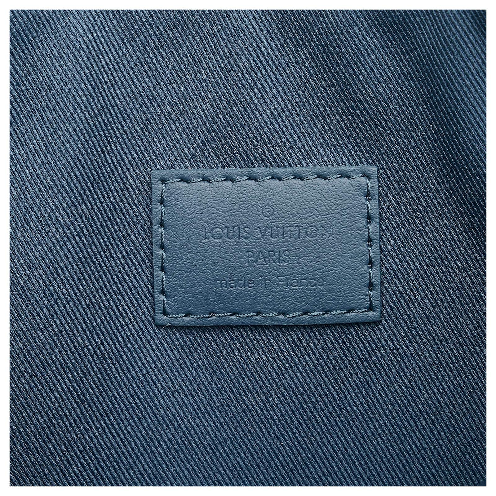 Louis Vuitton Takeoff Pouch In Bleu