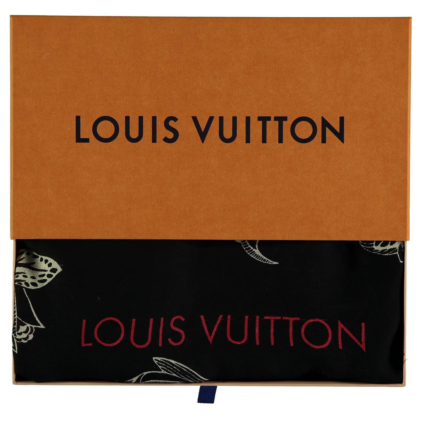 Louis Vuitton Black and White Floral Pattern Scarf Multiple colors Cashmere  Wool ref.889190 - Joli Closet