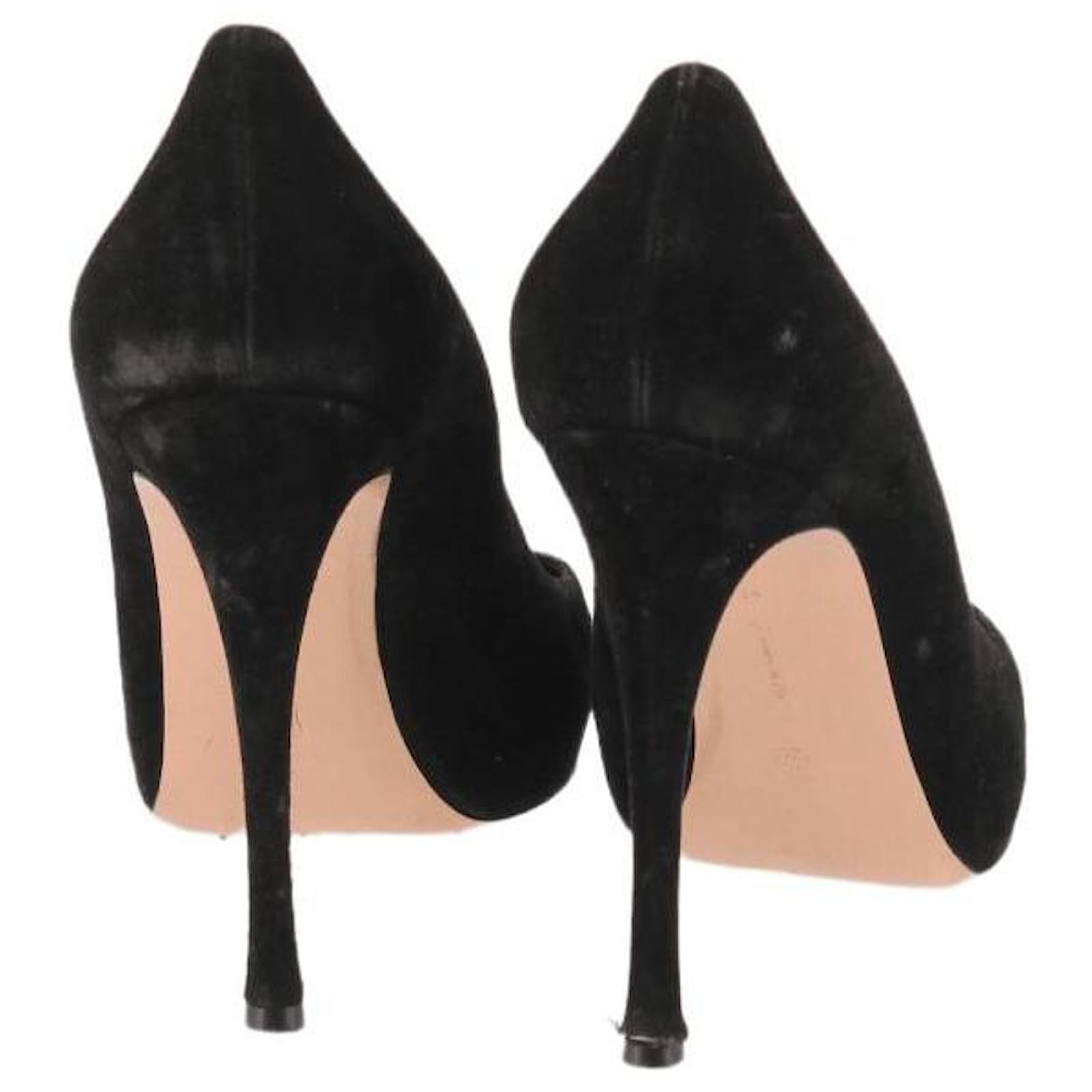 Gianvito Rossi Vitello Heel in Off-White