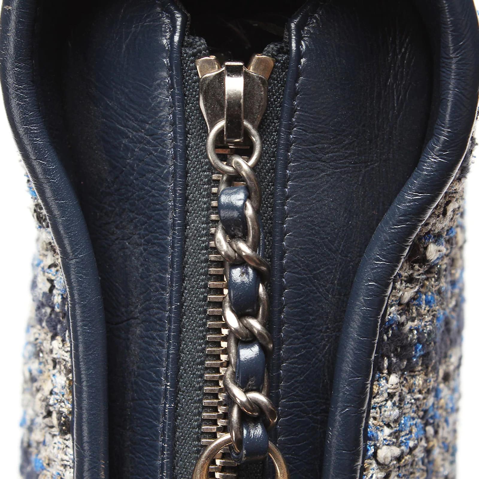 Chanel Tweed Gabrielle Shoulder Bag Blue Cloth ref.895530 - Joli