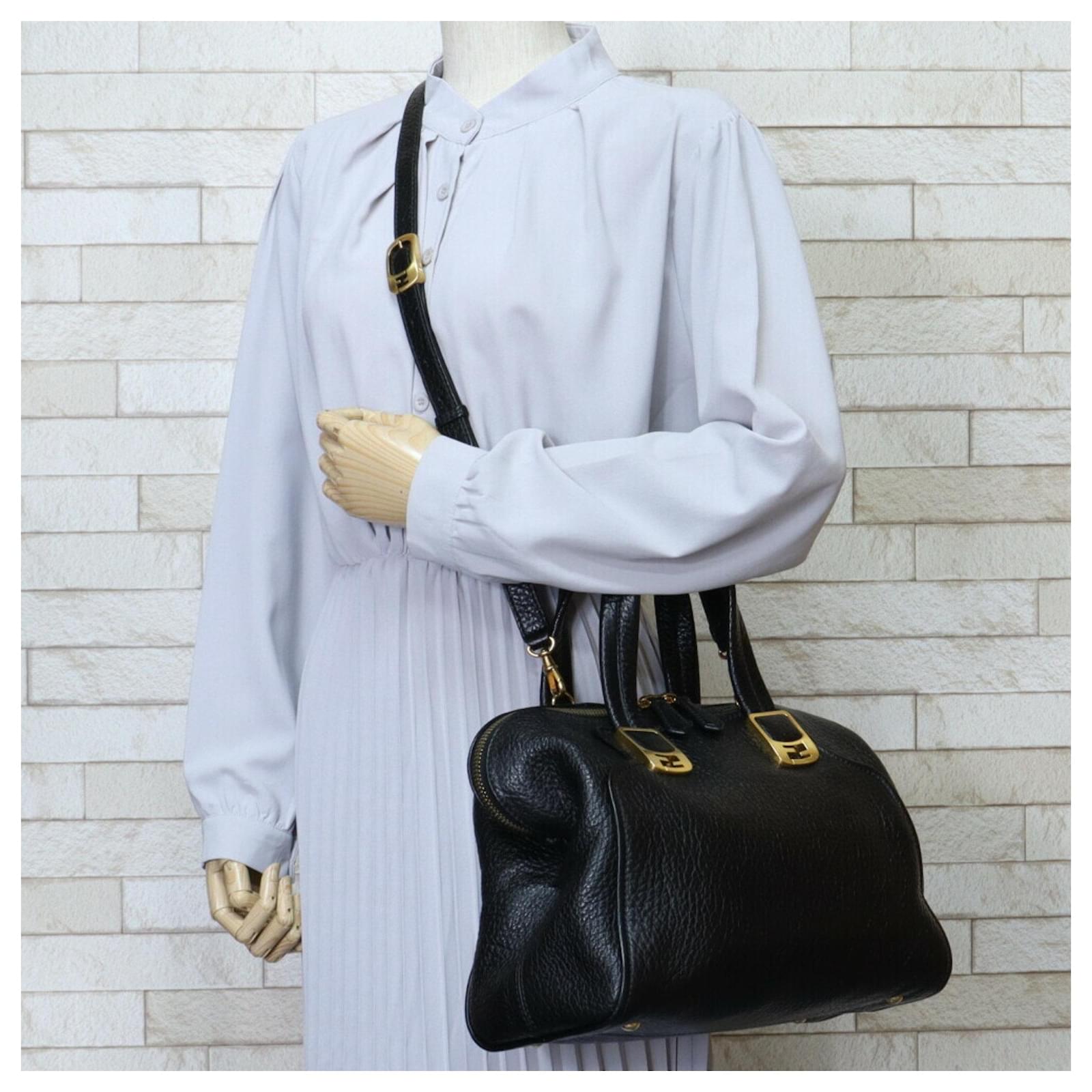 バッグ FENDI chameleon handbag leather black Fendi // Black & Gold Chameleon Leather Bag – VSP Consignment