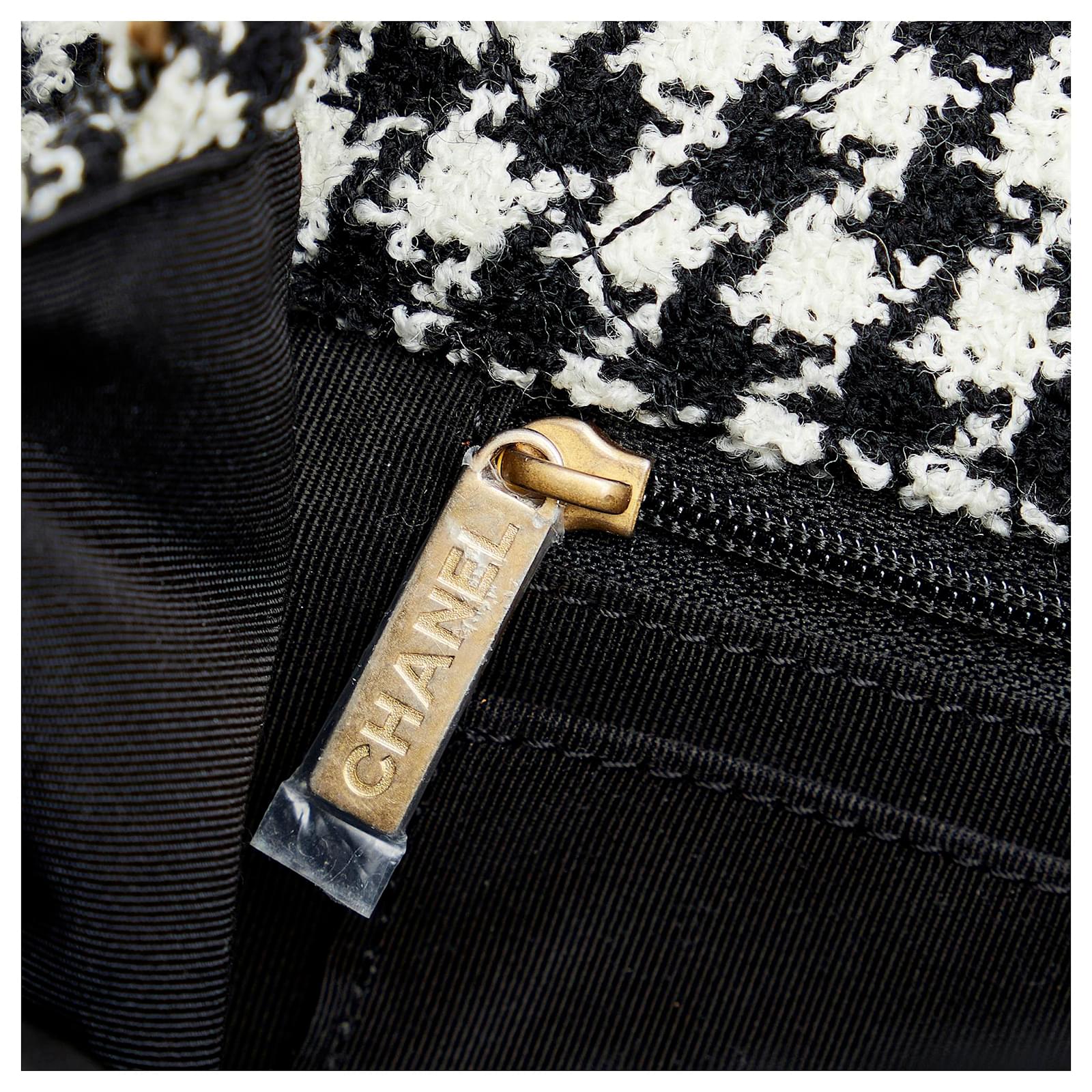 Chanel Black Shearling CC Turnlock Flap Bag Fur ref.896402 - Joli Closet