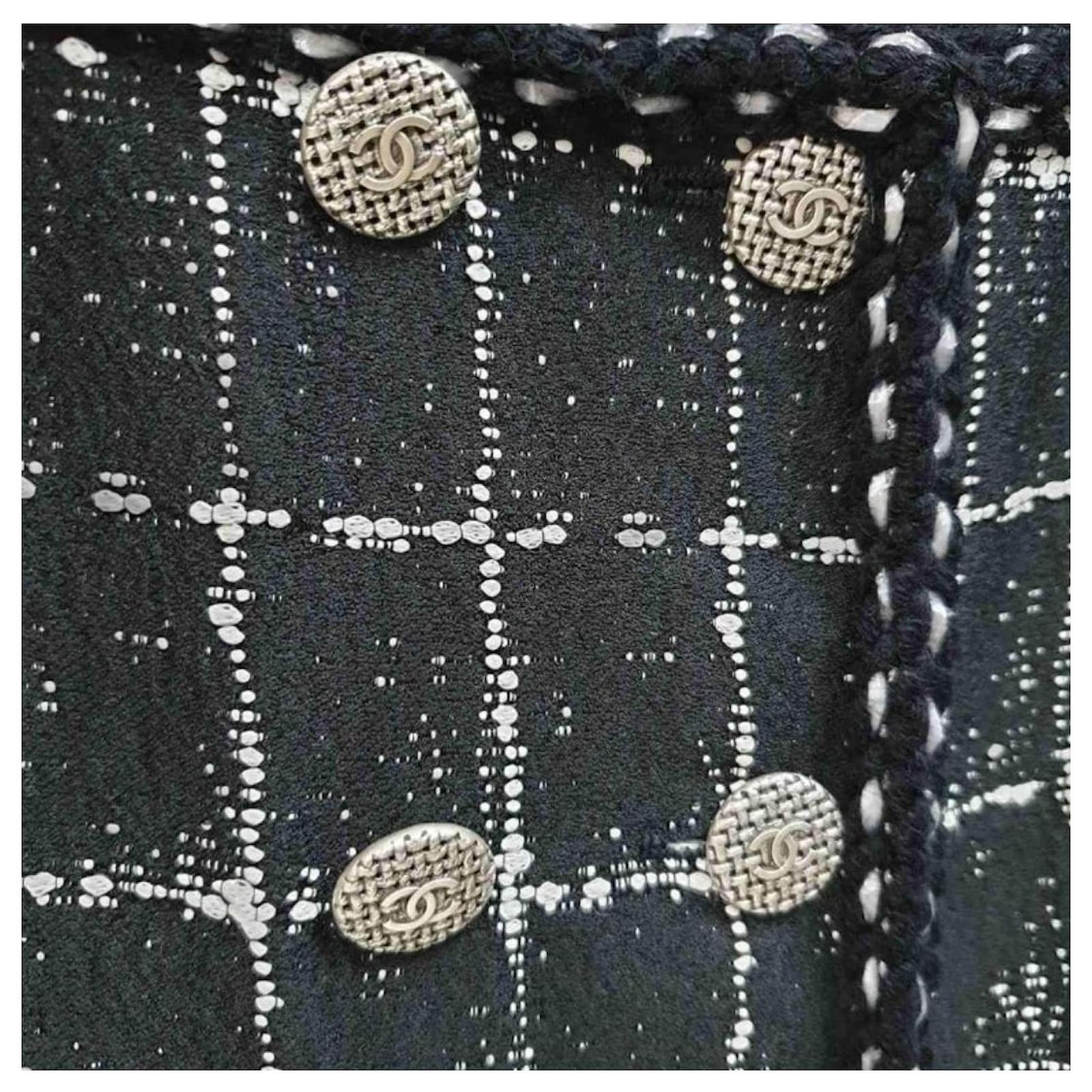 Chanel 2014 Black and White Tweed Jacket Multiple colors ref.896689 - Joli  Closet