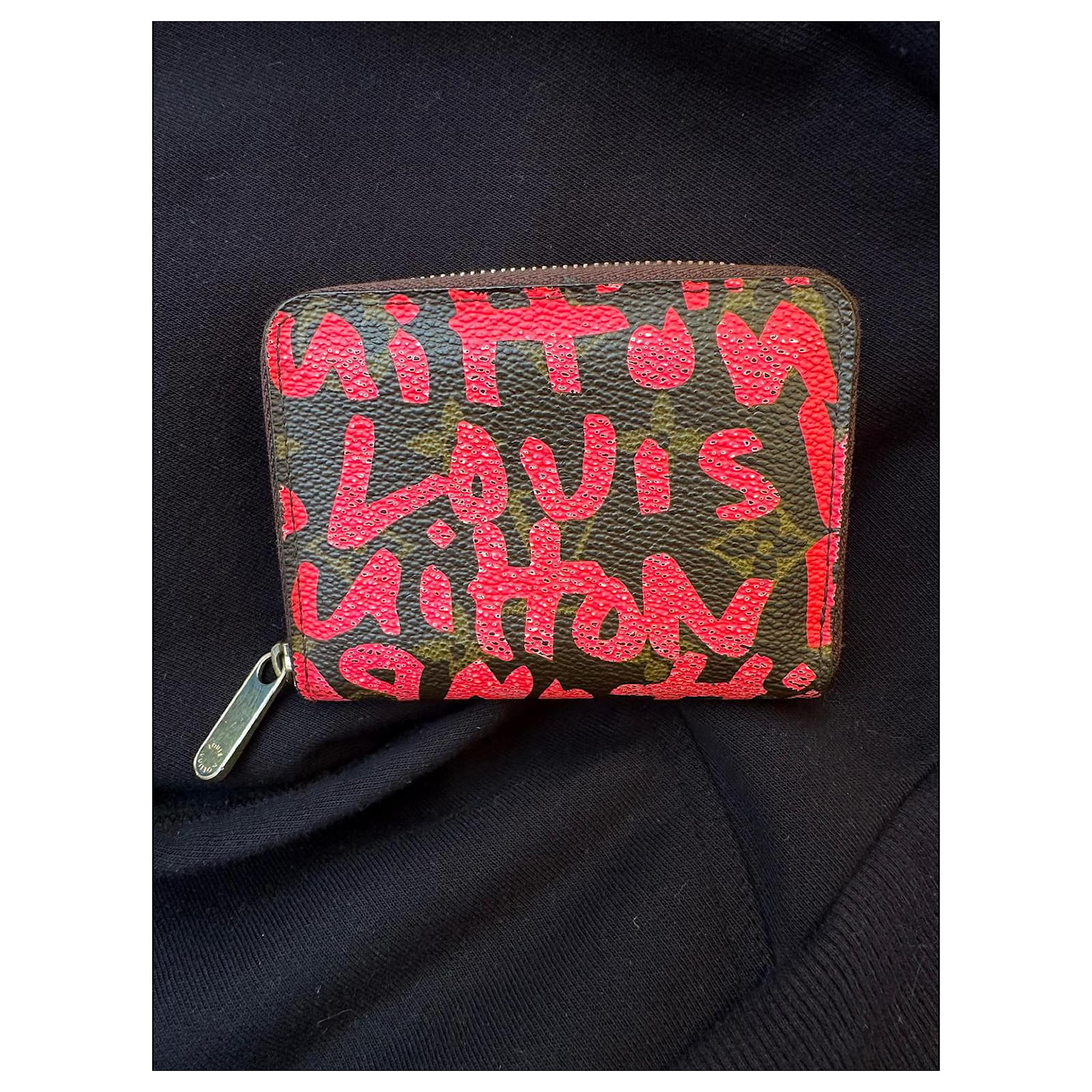 Portafoglio Zippy Graffiti Limited Louis Vuitton rosa Marrone Tela  ref.901210 - Joli Closet