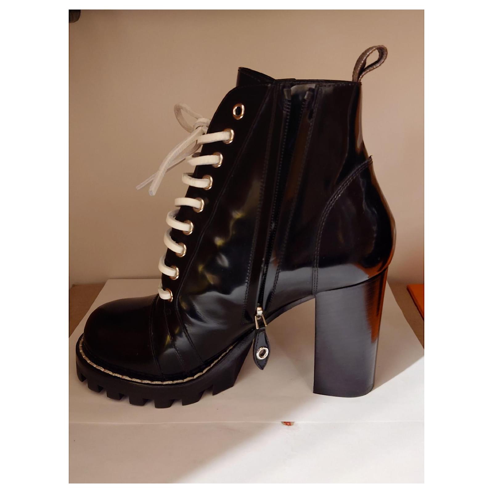 Louis Vuitton Star Trail Ankle Lace Up Boot Size 38 US 8 UK 5 AU 7 Black  Leather ref.903157 - Joli Closet