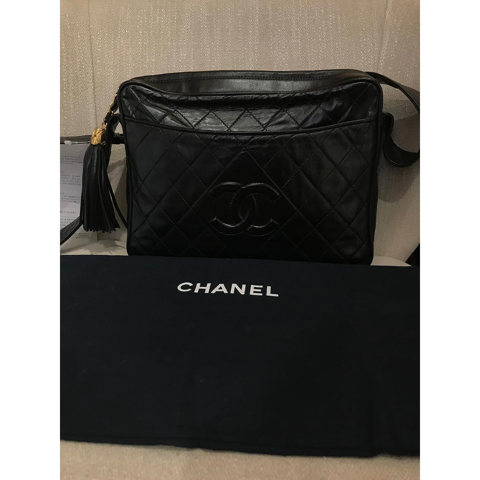 Handbags Chanel Chanel Timeless Shoulder bag/CLASSIQUE Medium Lined Flap in Black Quilted Lamb Leather- 100637