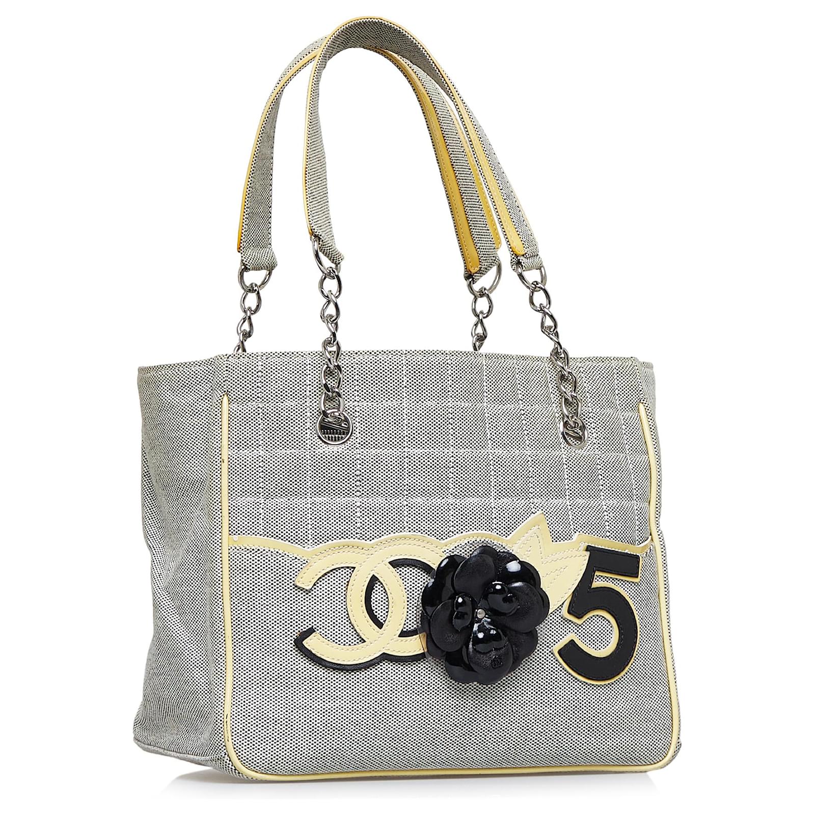 Chanel Brown Camellia CC Choco Bar No. 5 shoulder bag Beige Cloth Cloth ref. 905397 - Joli Closet