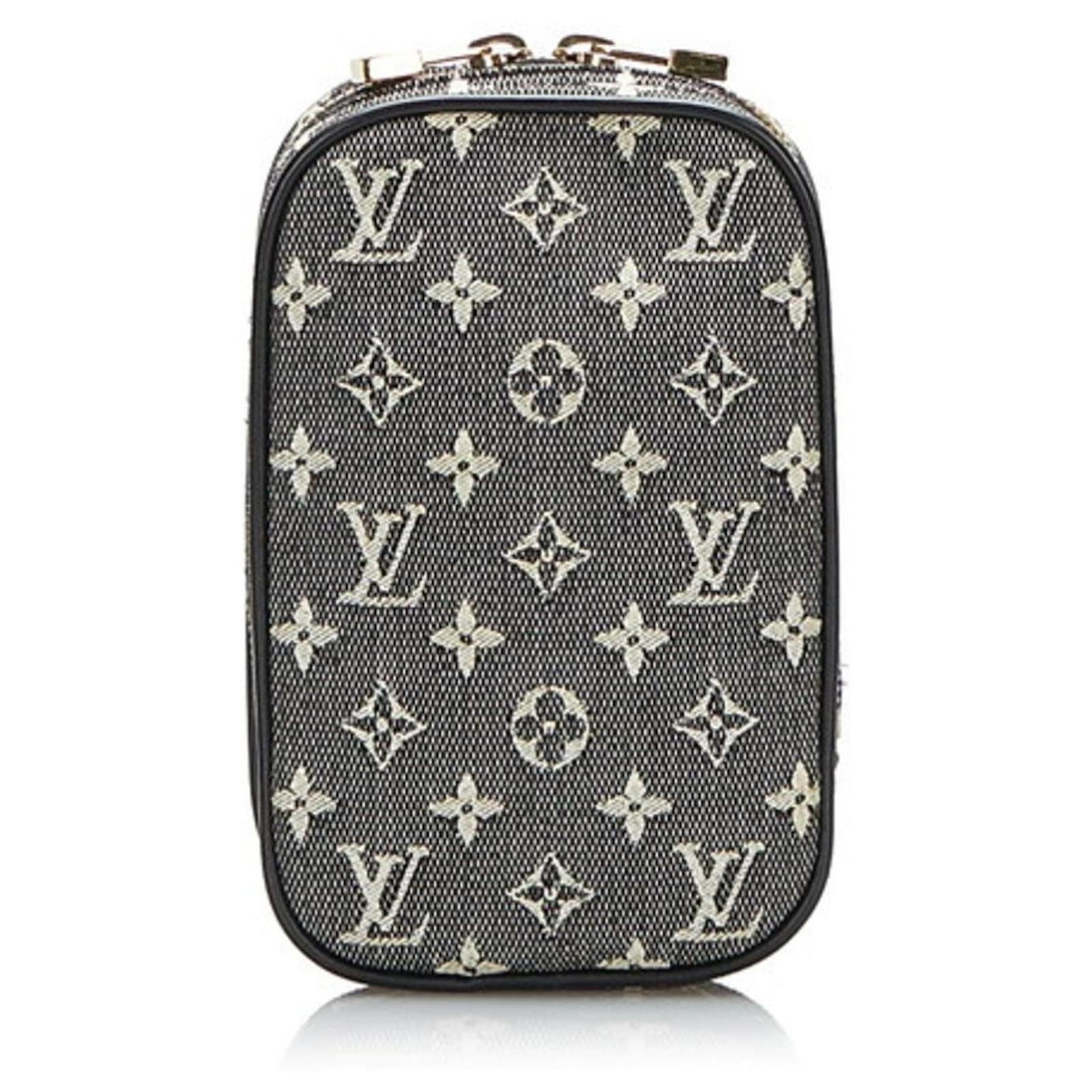 Louis Vuitton Camera Bag Black Cloth ref.908584 - Joli Closet