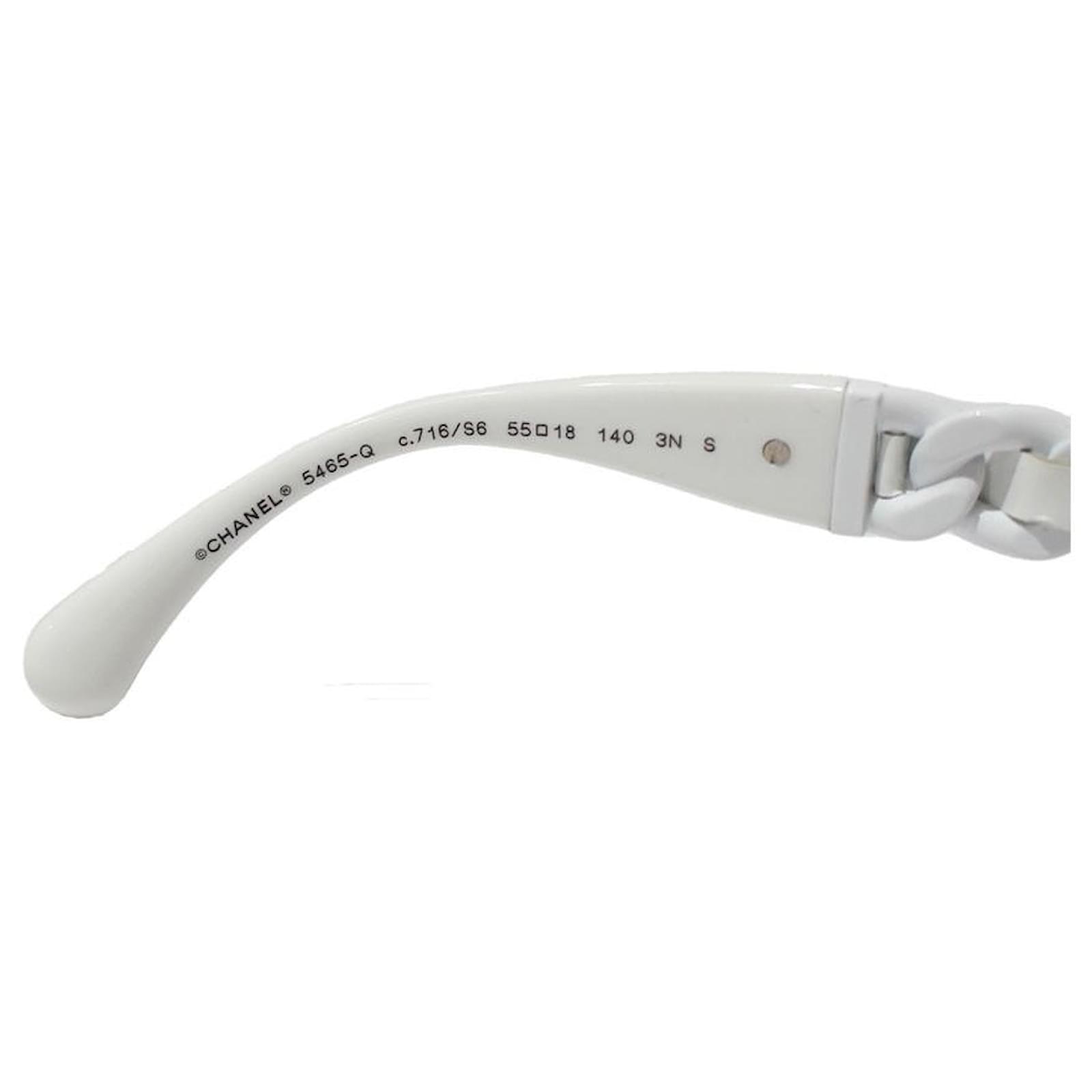 Chanel Sunglasses White Plastic ref.911053 - Joli Closet