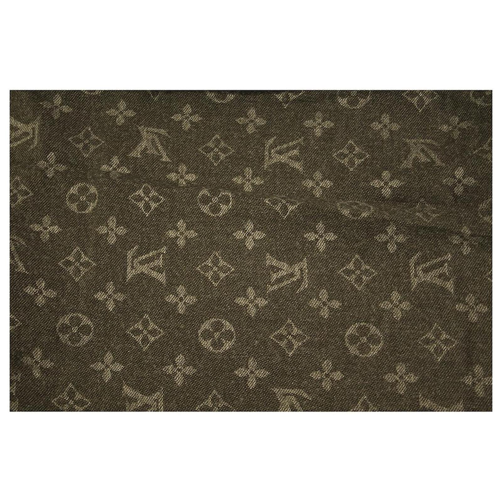 Louis Vuitton monogram gray tone on tone shawl fringes weaved wool cashmere  silk blend Dark grey ref.912291 - Joli Closet