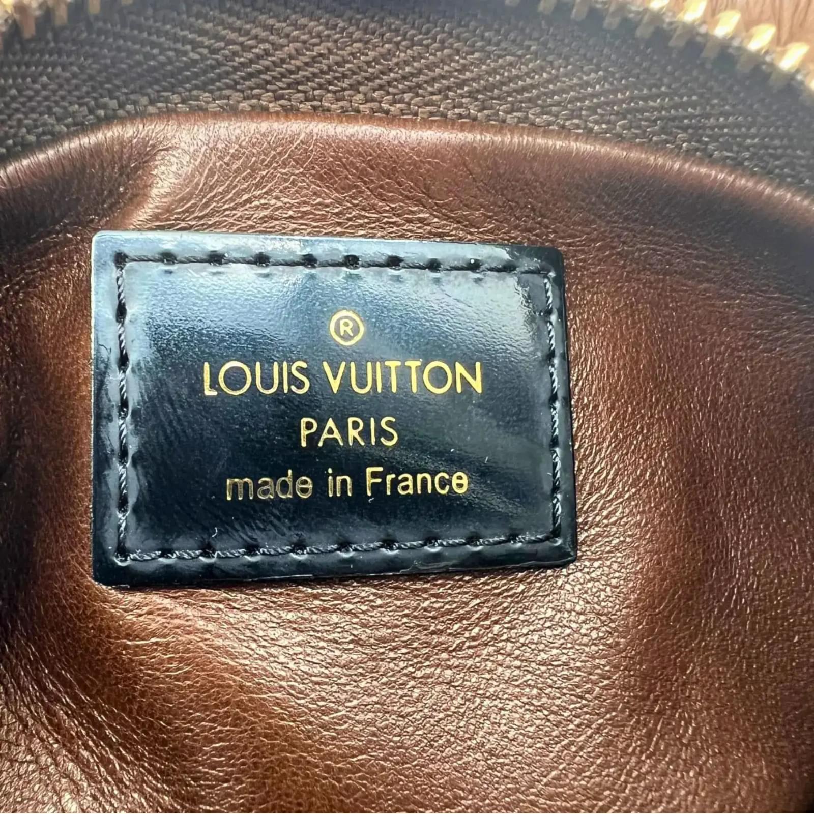 Louis Vuitton 2009 Pre-owned Pochette Milla mm Clutch - White