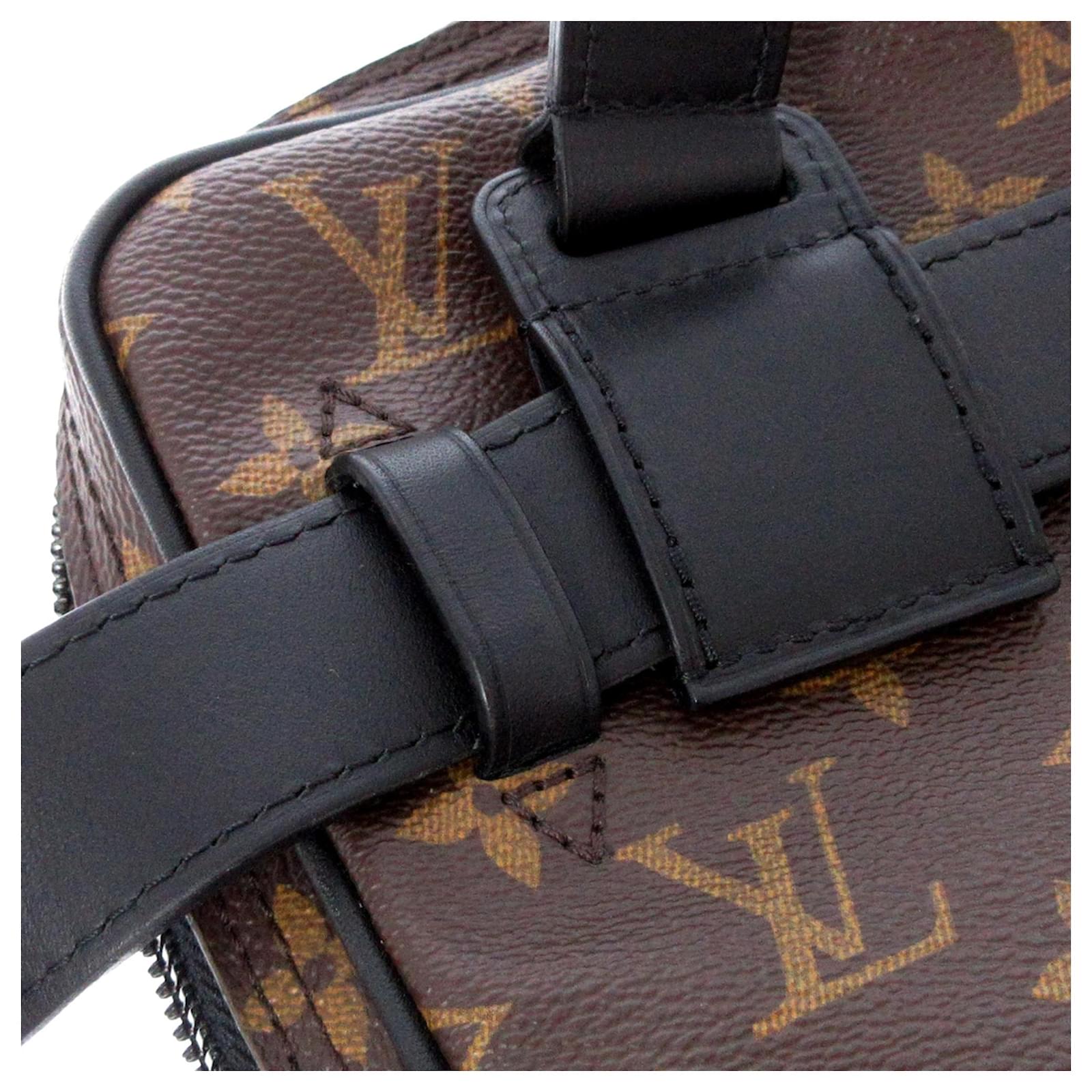 Louis Vuitton Brown Monogram Solar Ray Utility Side Bag Cloth ref.914328 -  Joli Closet