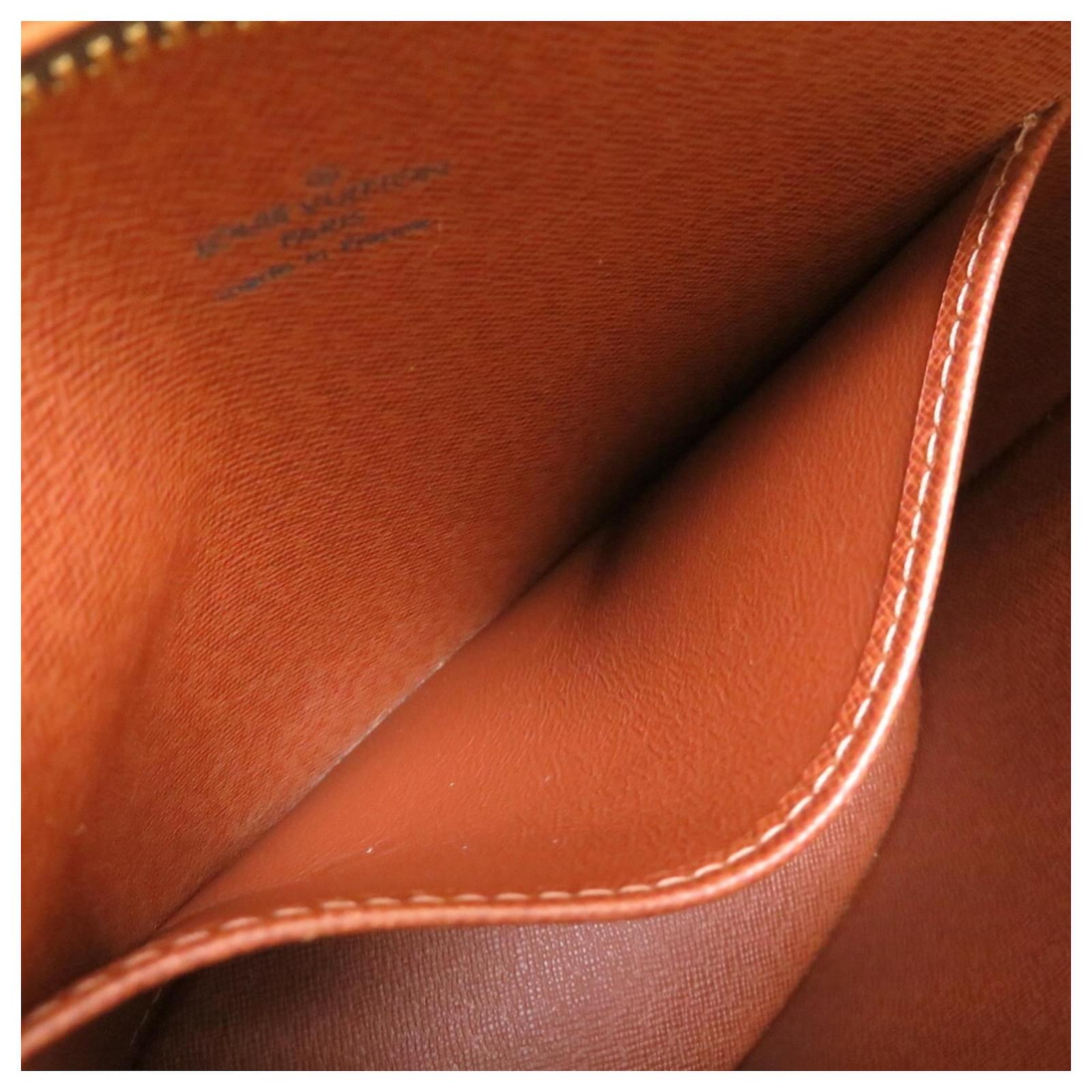 Louis Vuitton Drouot Brown Cloth ref.429177 - Joli Closet