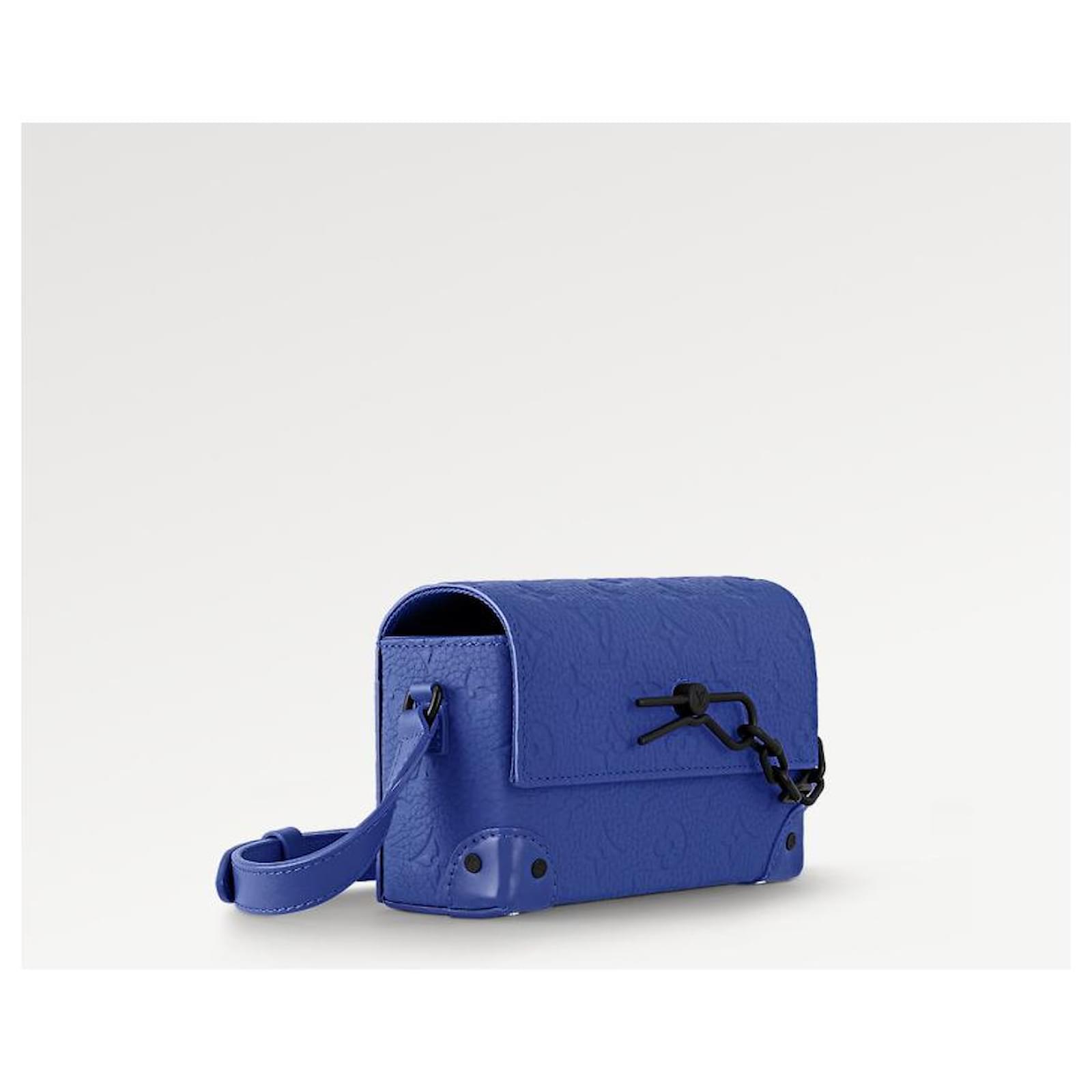 Louis Vuitton LV Steamer Wearable Wallet Blue Leather ref.915980 - Joli  Closet