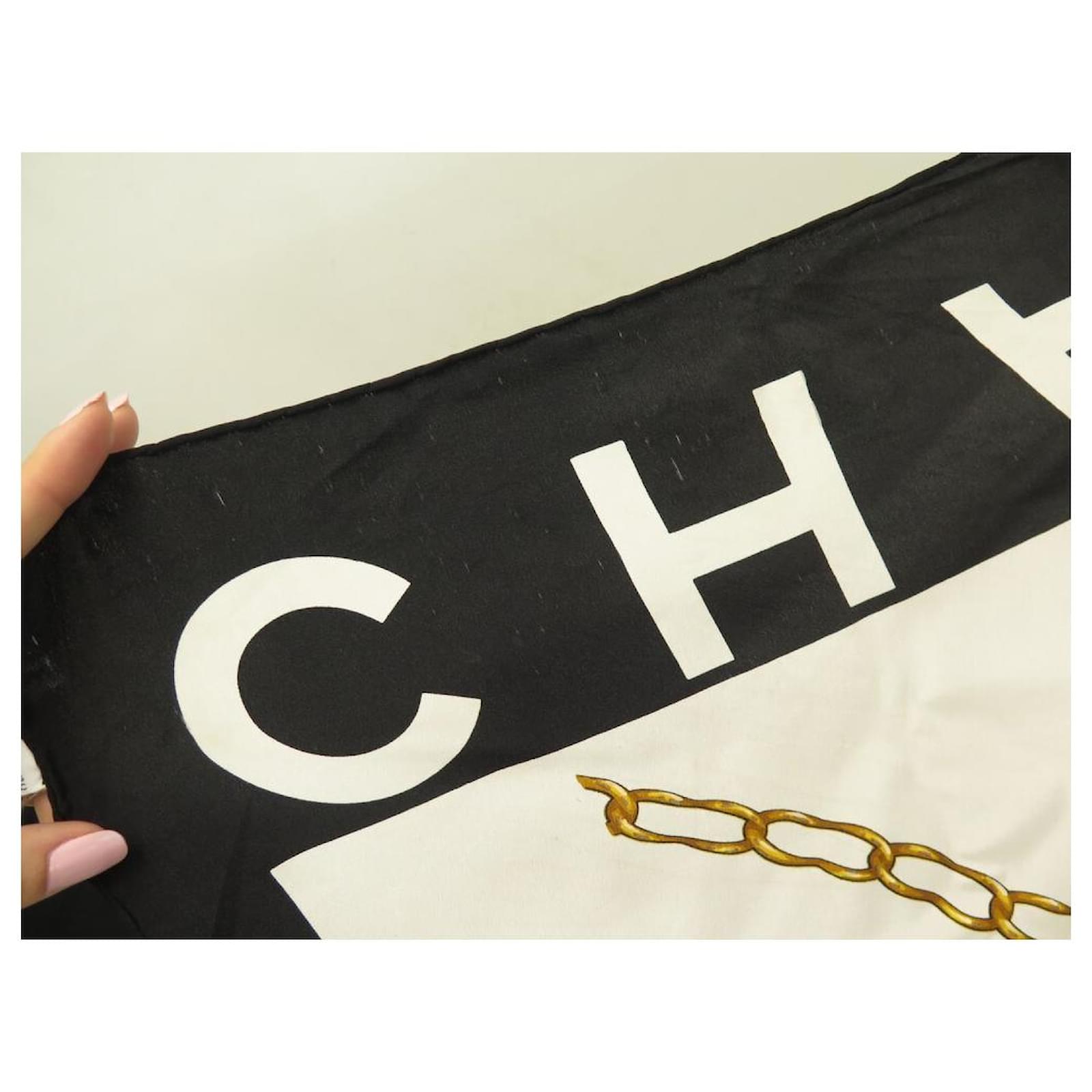 CHANEL SCARF Mademoiselle Gripoix フランス製 Chanel Silk Mademoiselle Scarf with Camellia Gripoix Pearl