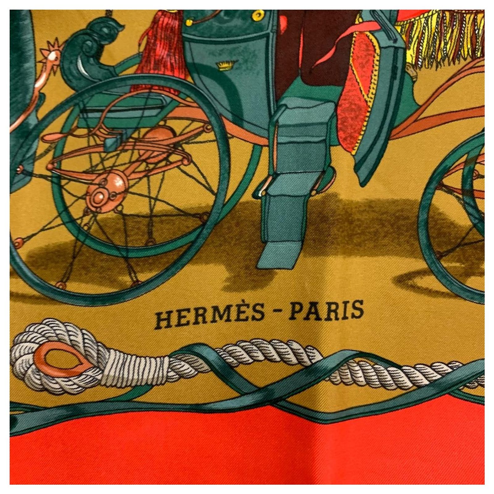 Carré Hermès 90 En Soie - Ancienne Collection Folie Du Ciel - Multicouleur - Neuf Avec Étiquettes