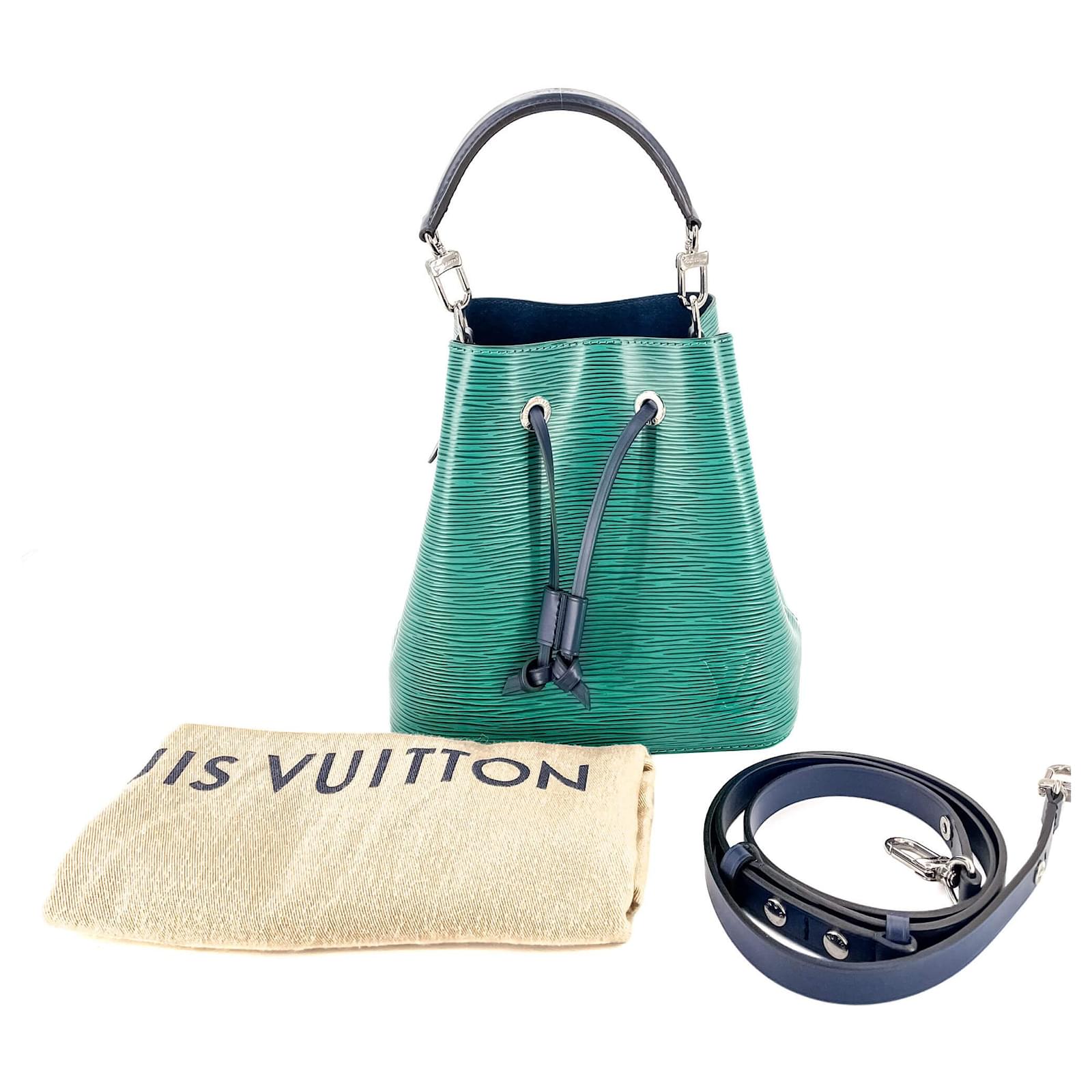 Louis Vuitton NéoNoé BB Epi Leather Bucket Bag Green ref.920447