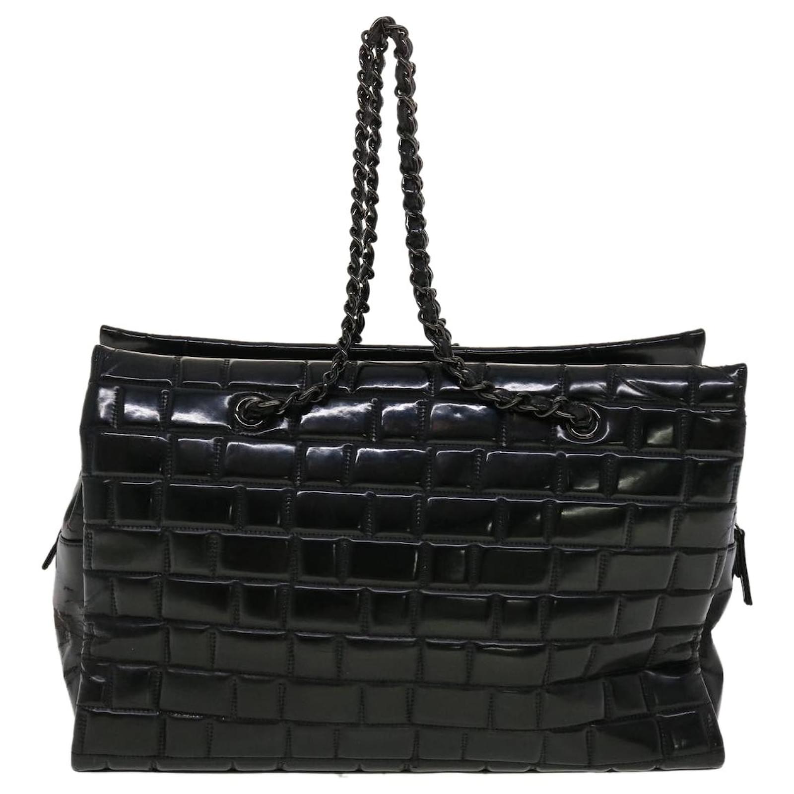 CHANEL Chain Shoulder Bag Patent Leather Black CC Auth bs5273 ref