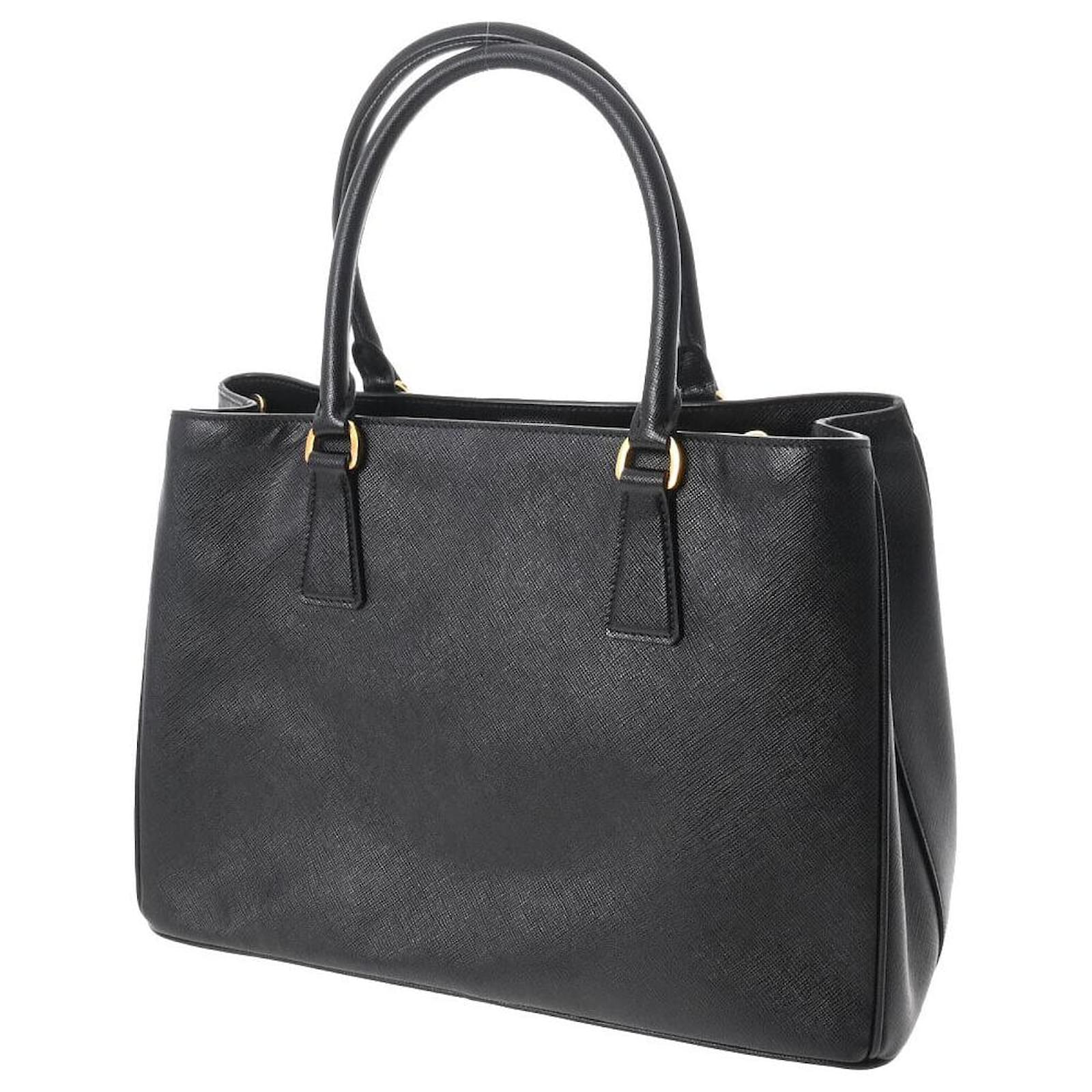 Prada Saffiano Lux Black Leather ref.923752 - Joli Closet