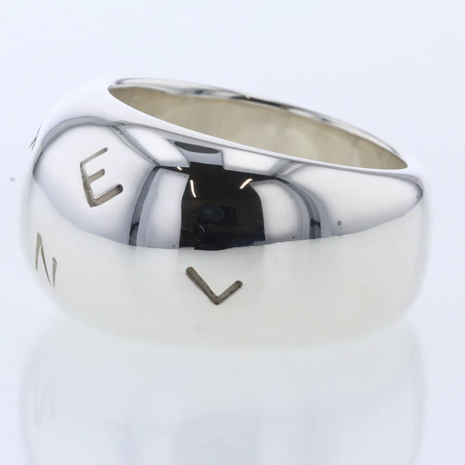 Chanel Domed Logo Ring Silvery Silver Metal ref.925047 - Joli Closet