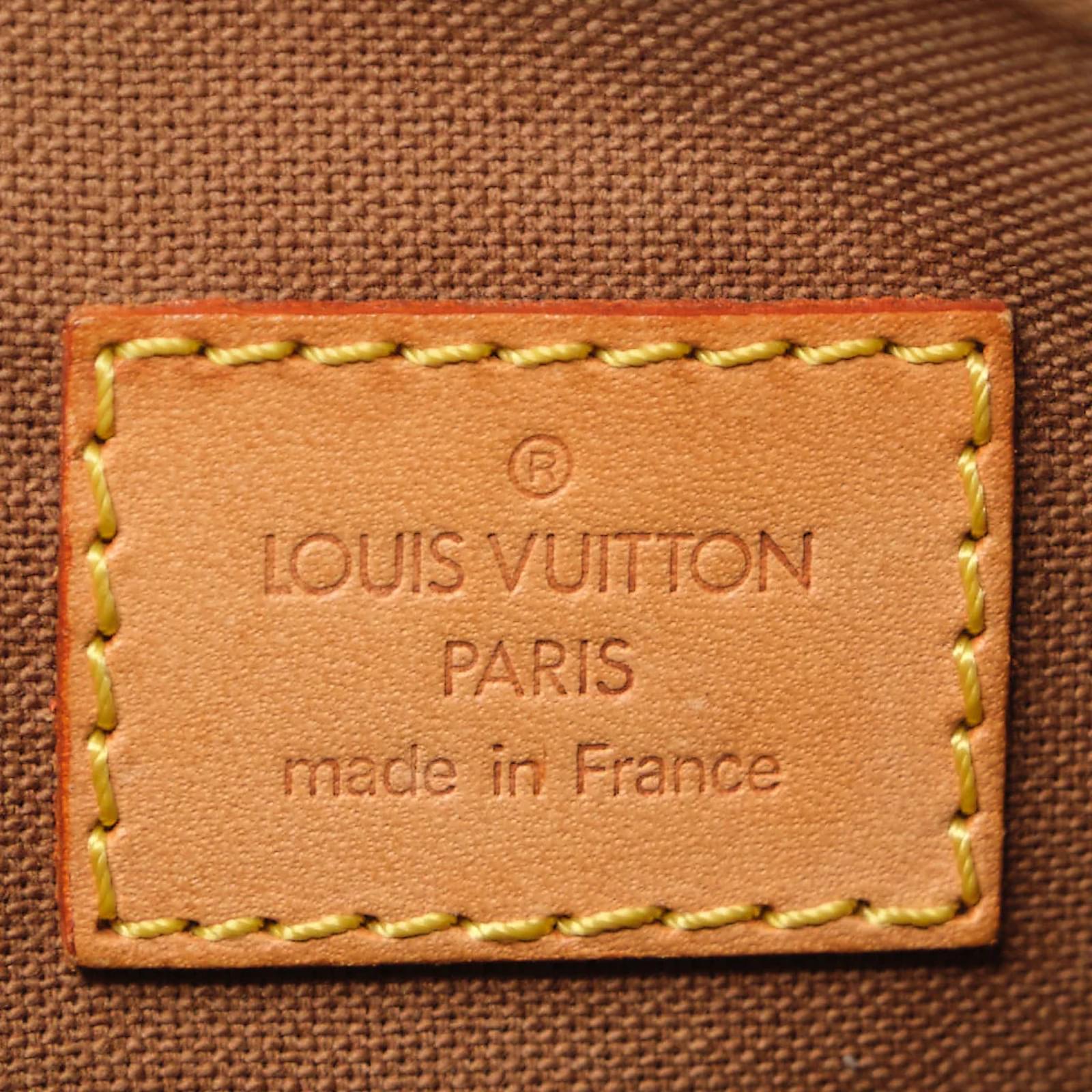 Louis Vuitton Monogram Pochette Bosphore Brown Cloth ref.925211 - Joli  Closet