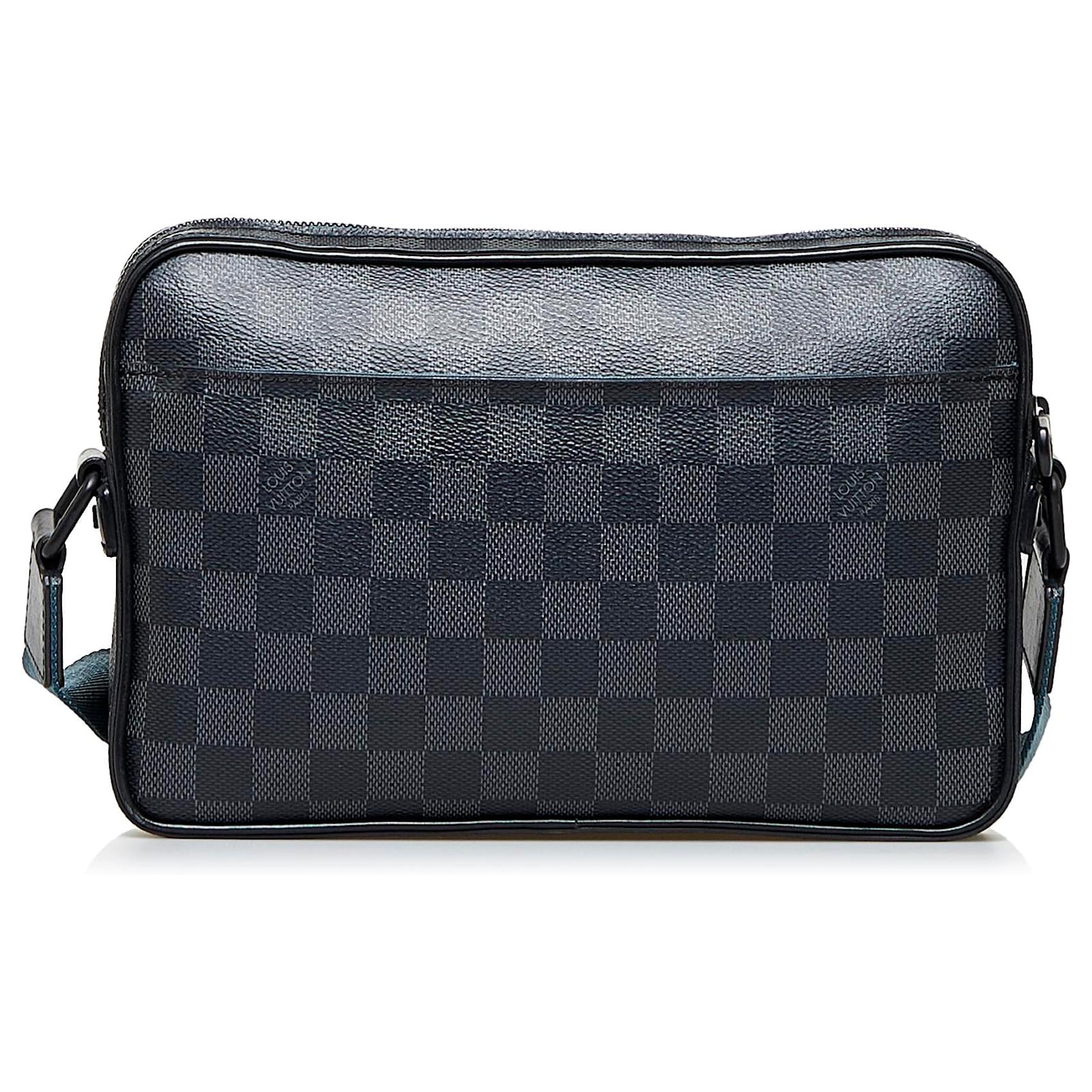 LV LV Men Alpha Messenger in Classic LV Damier Graphite Canvas-Grey in 2023