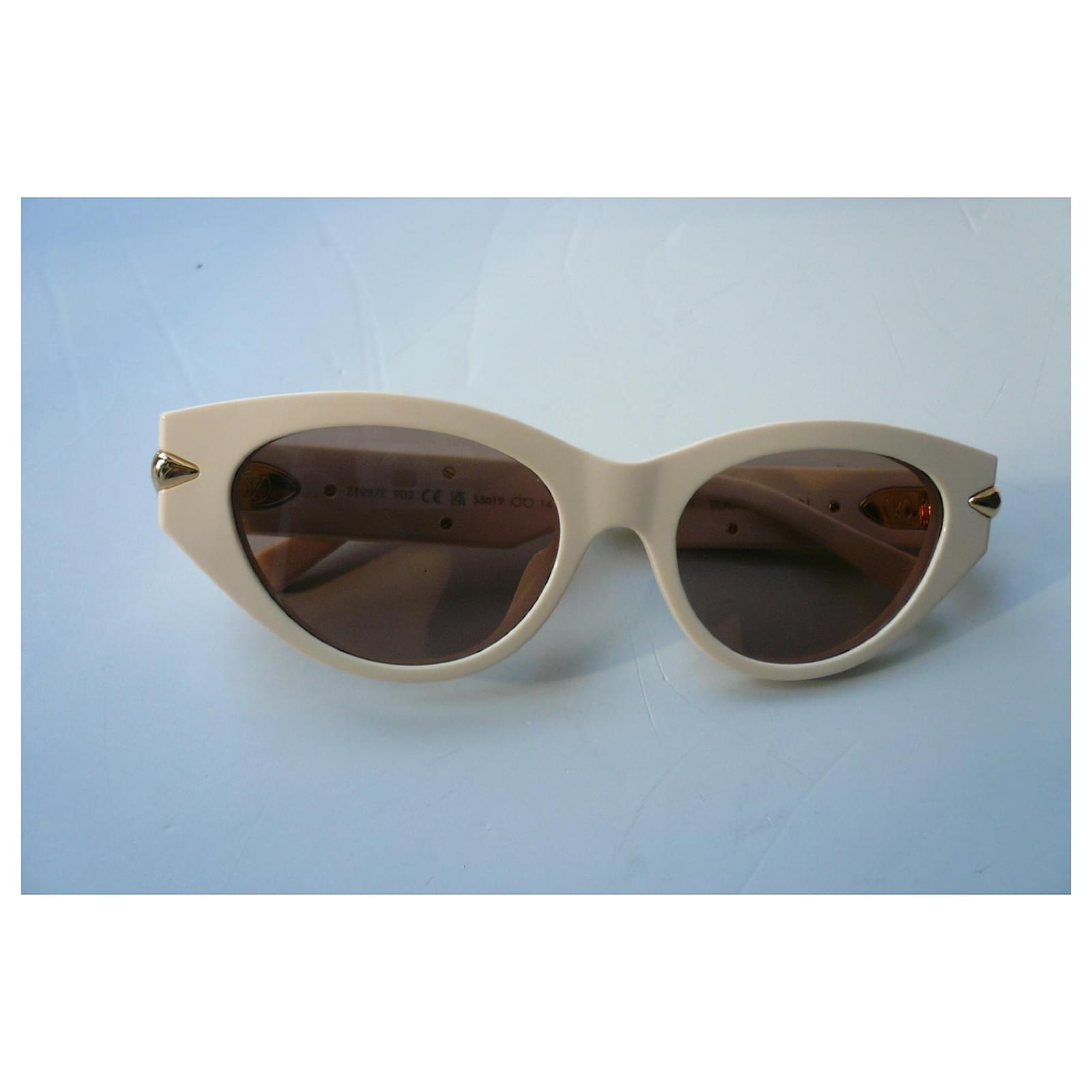 Louis Vuitton Women's Z0486E LV Auth Sunglasses