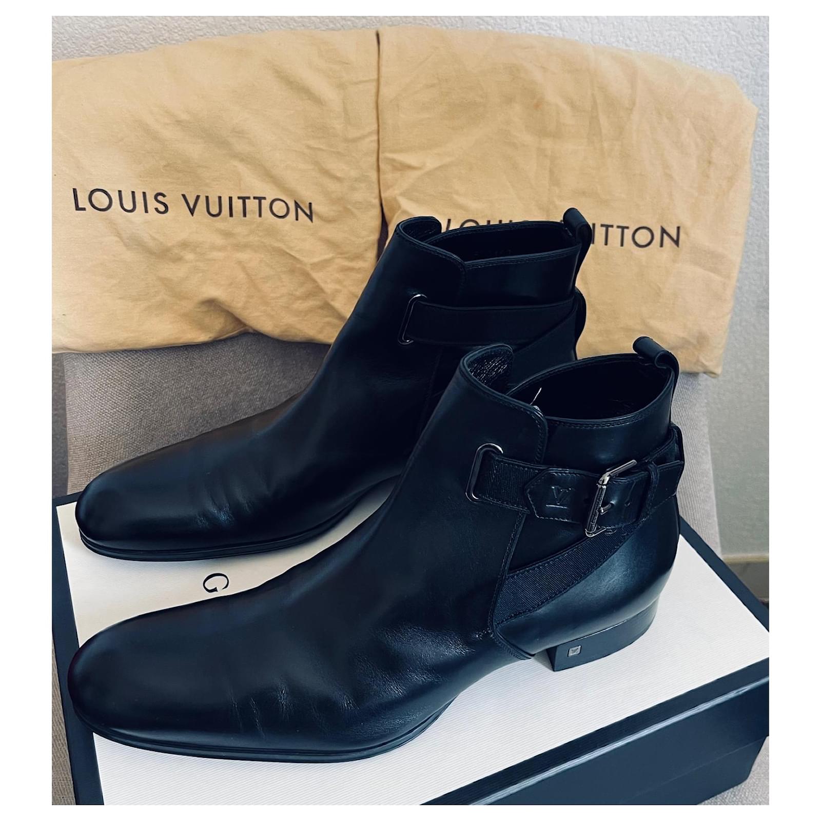 Louis Vuitton Boots Black Leather ref.928029 - Joli Closet