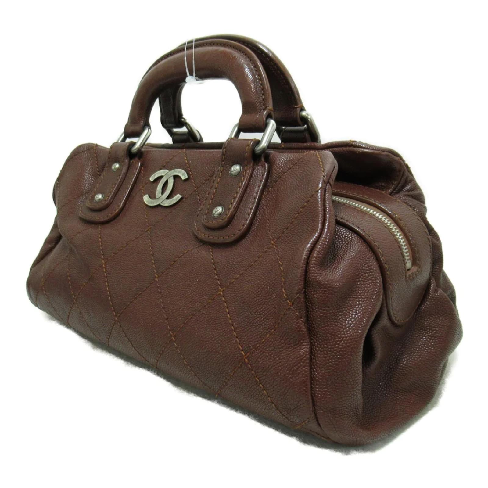 Chanel Outdoor Ligne Bowler Bag Brown Leather ref.930156 - Joli Closet