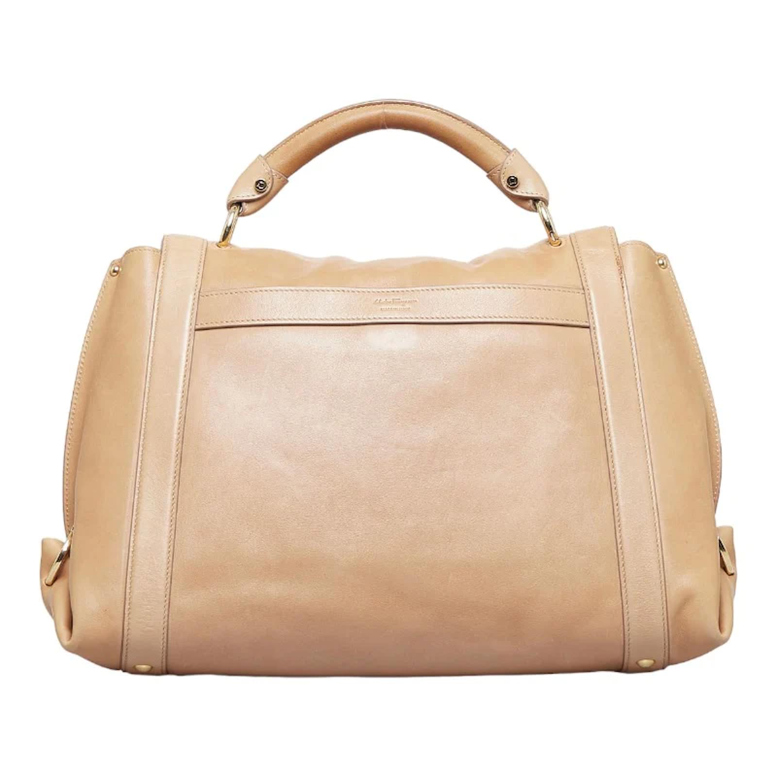 Ferragamo suzanna outlet bag