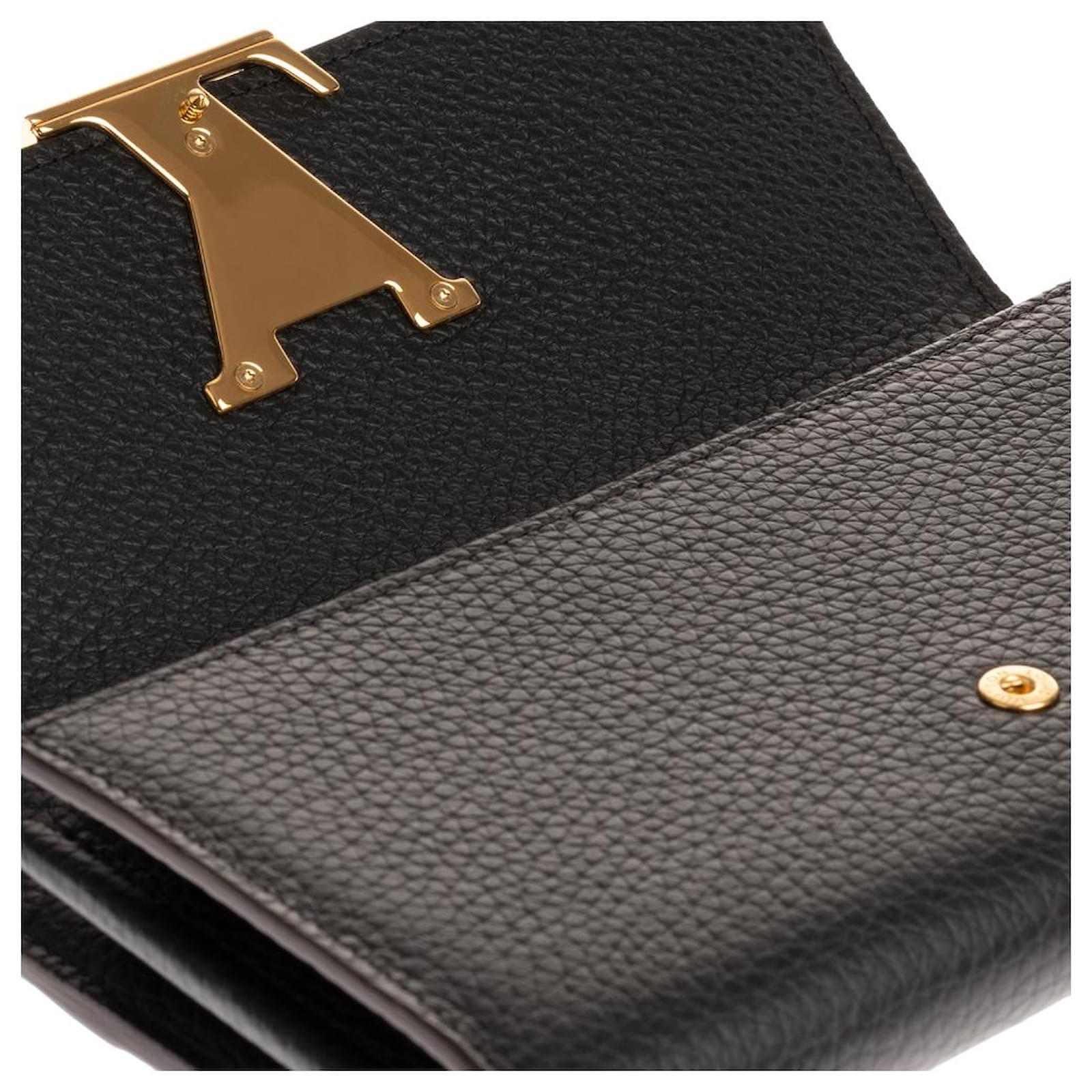 Accessories LOUIS VUITTON Capucines in Black Leather - 101234 ref.935947 -  Joli Closet