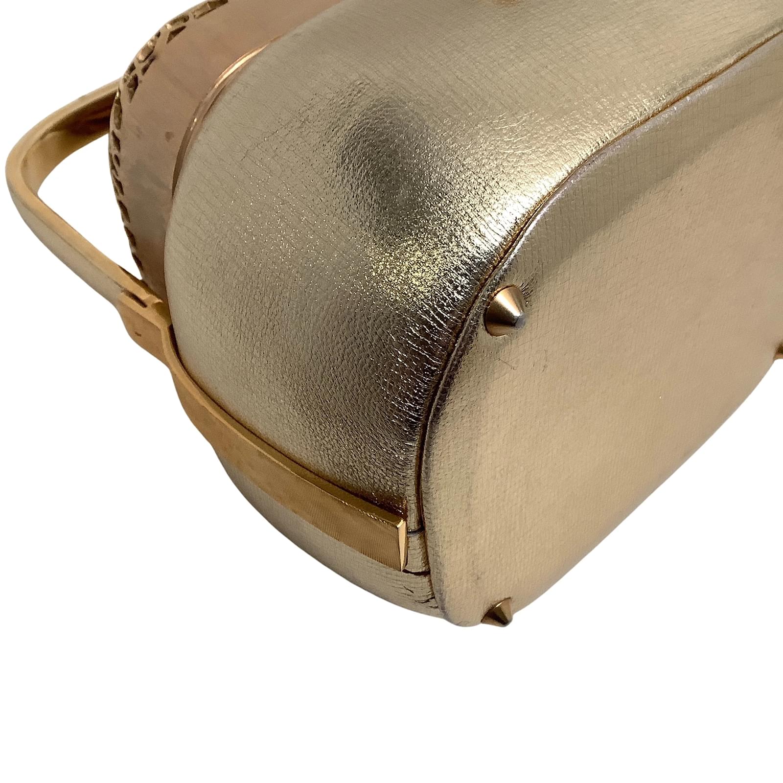 Judith Leiber Sac de soirée vintage en cuir doré avec dessus en maille  métallique ref.938430 - Joli Closet