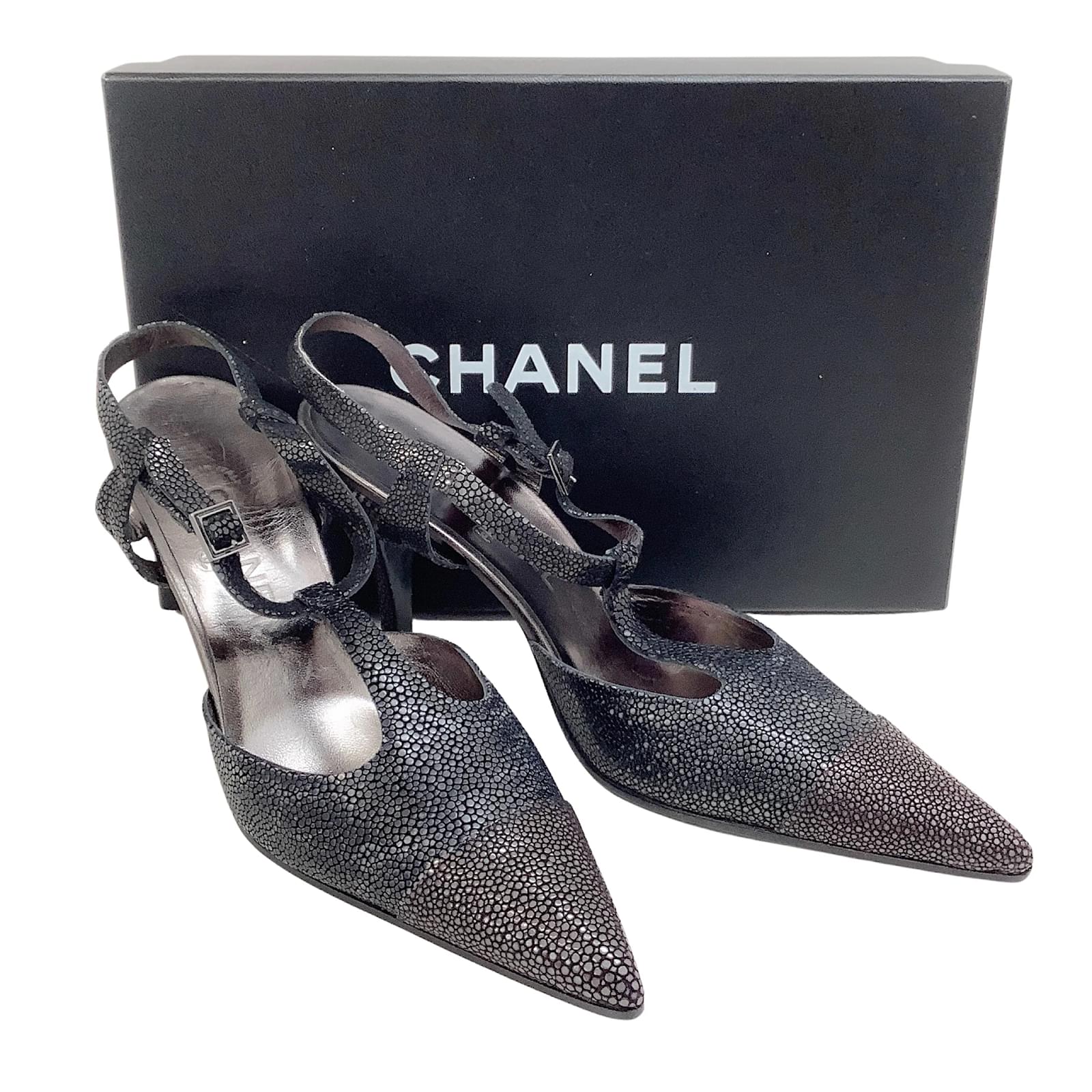 Chanel shops shoes canada