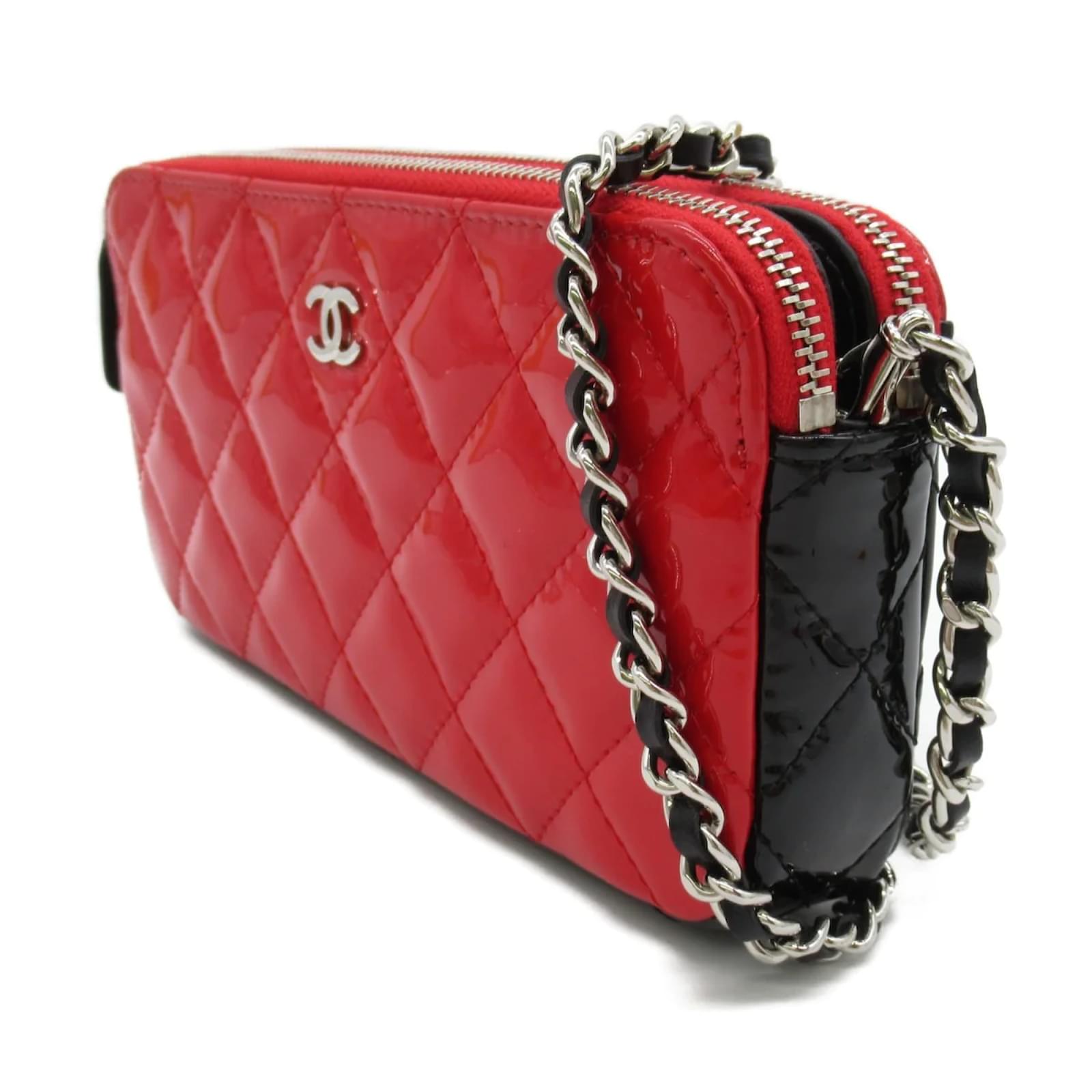 CC Quilted Patent Leather lined Zip Wallet on Chain A82527