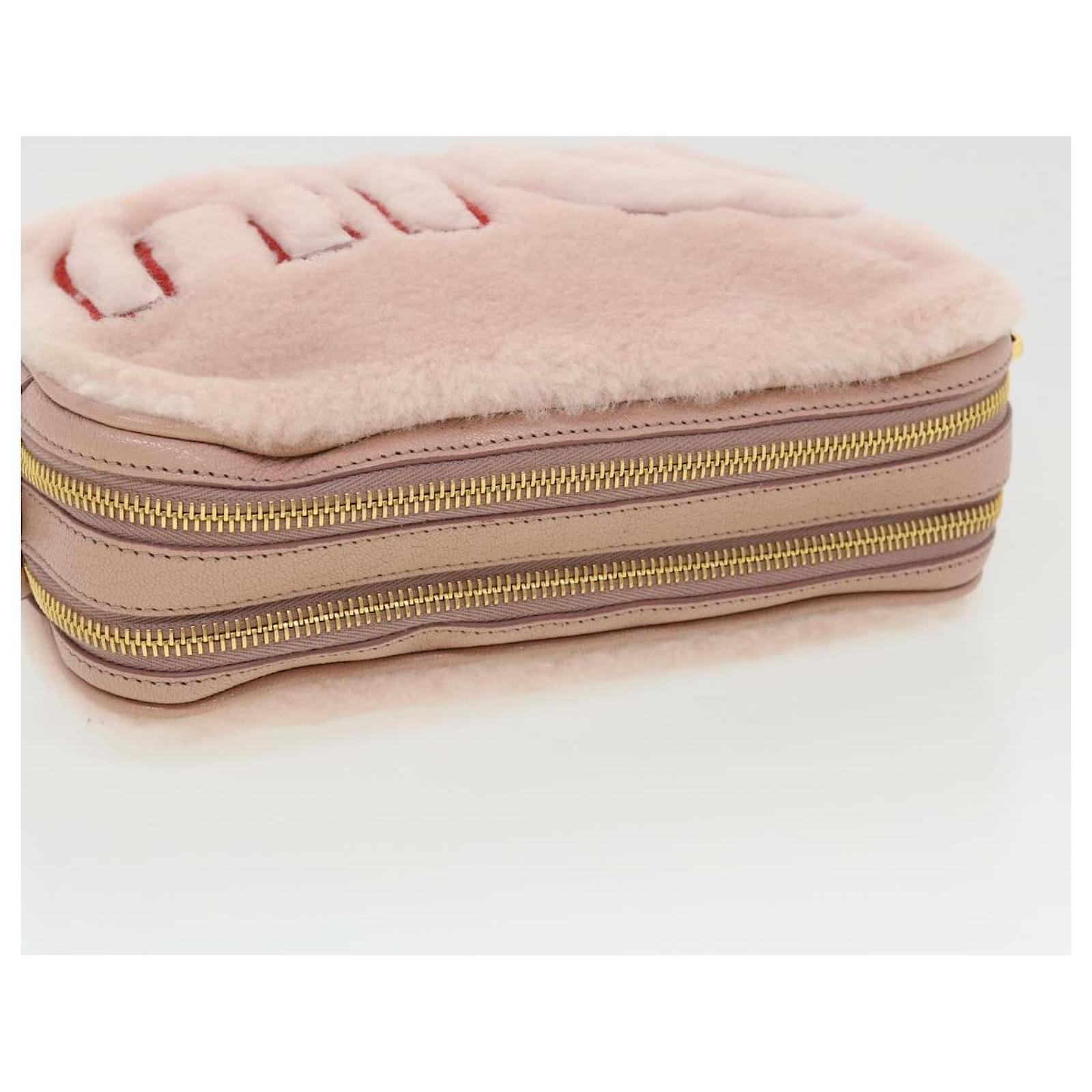 Miu Miu Shoulder Bag fur Pink Auth 42823a ref.941044 - Joli Closet