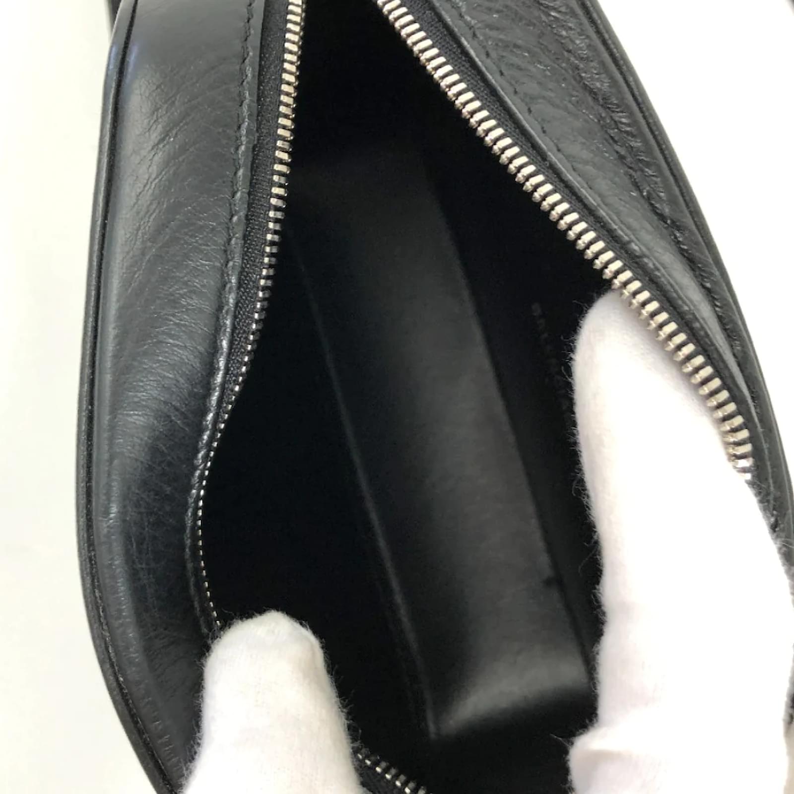Louis Vuitton Vintage - Taiga Kaluga Clutch Bag - Black - Taiga